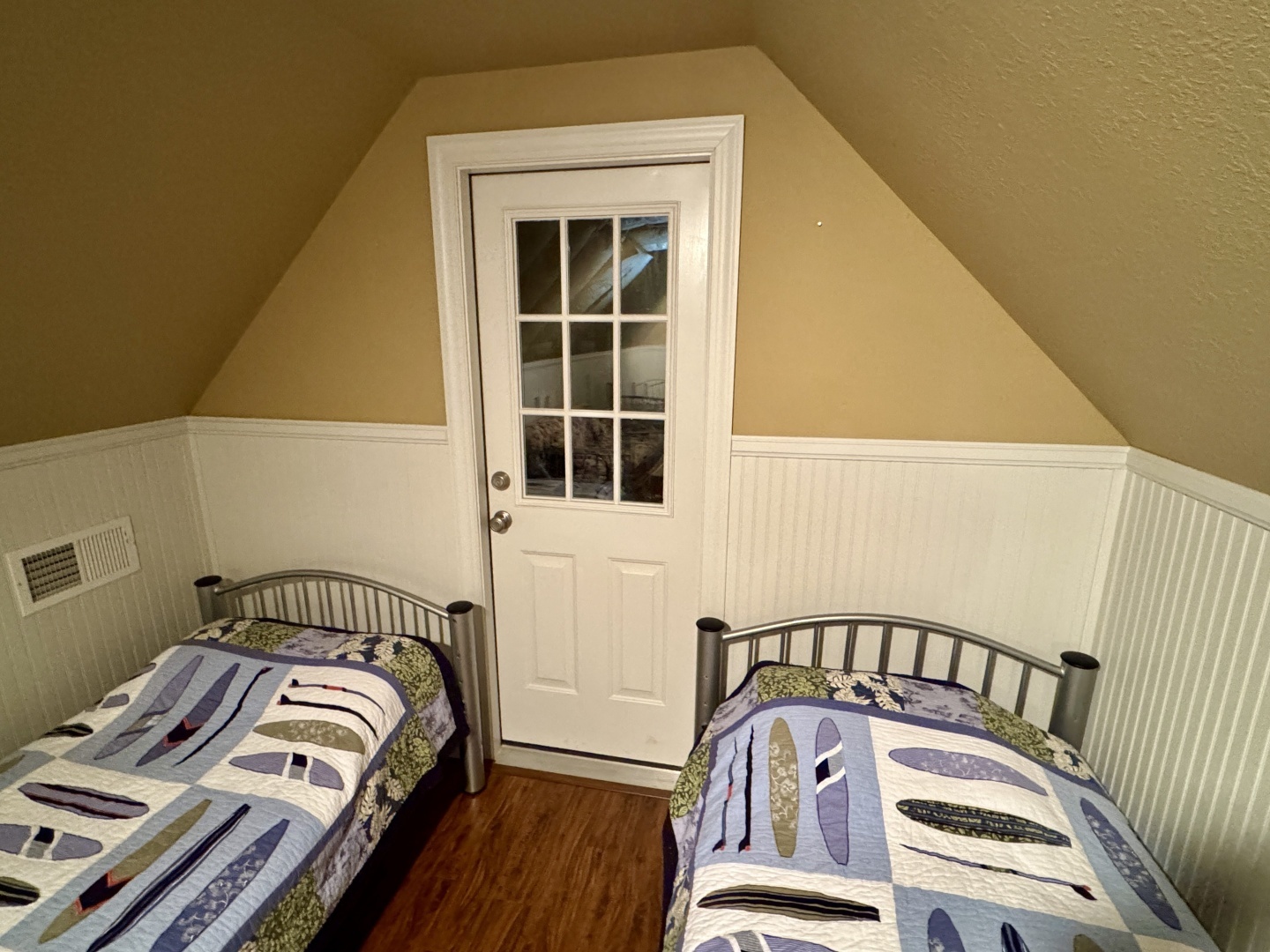 2006 Custom 20 x 43 Floating Cabin - Approx 812sqft - Image 72