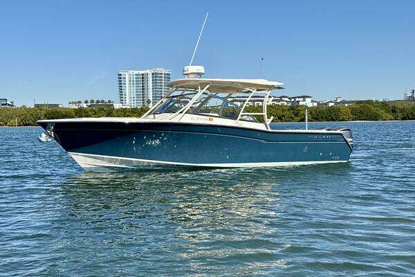2016 Grady-White 307 Freedom