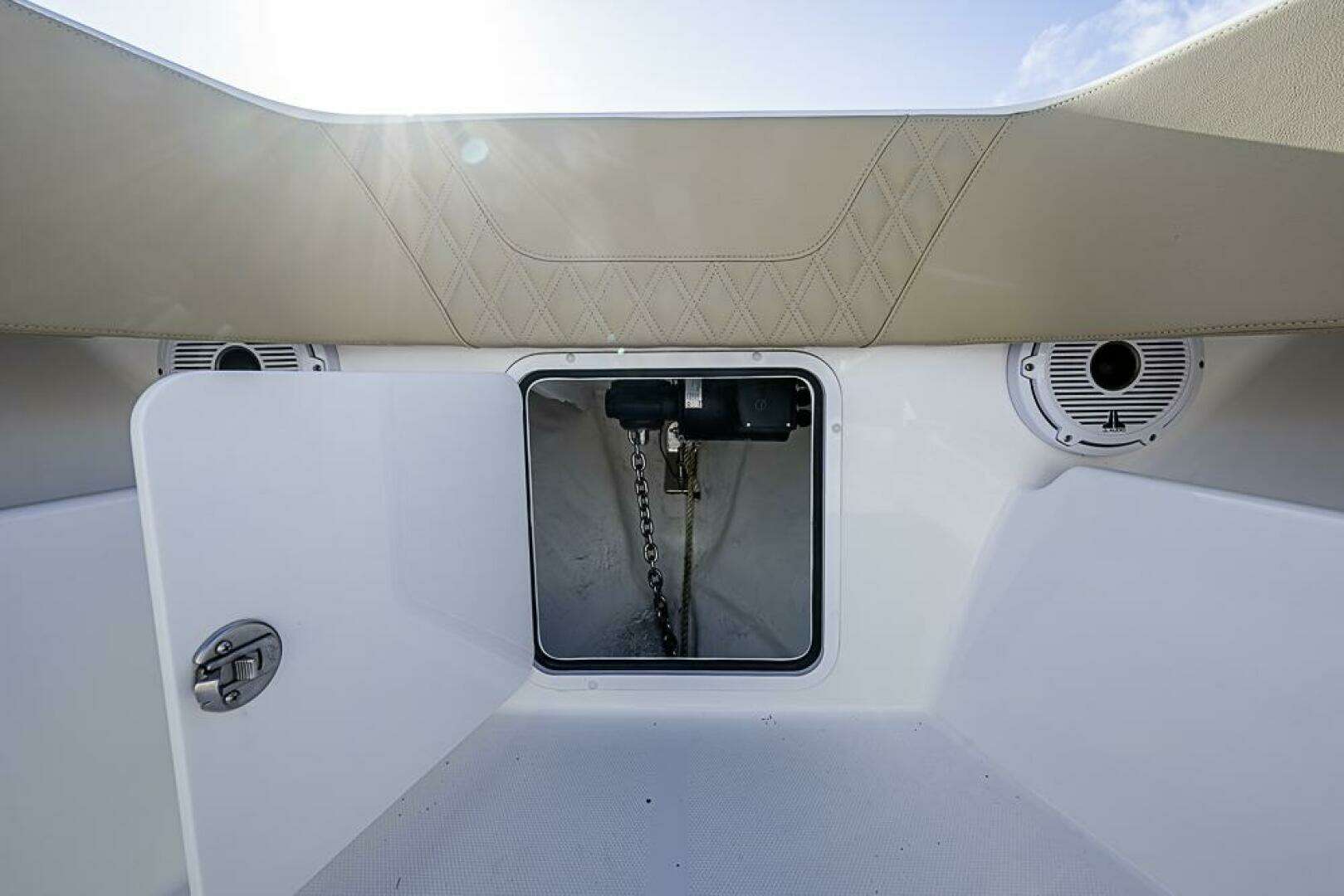 2023 Invincible 33 Open Fisherman - Image 6