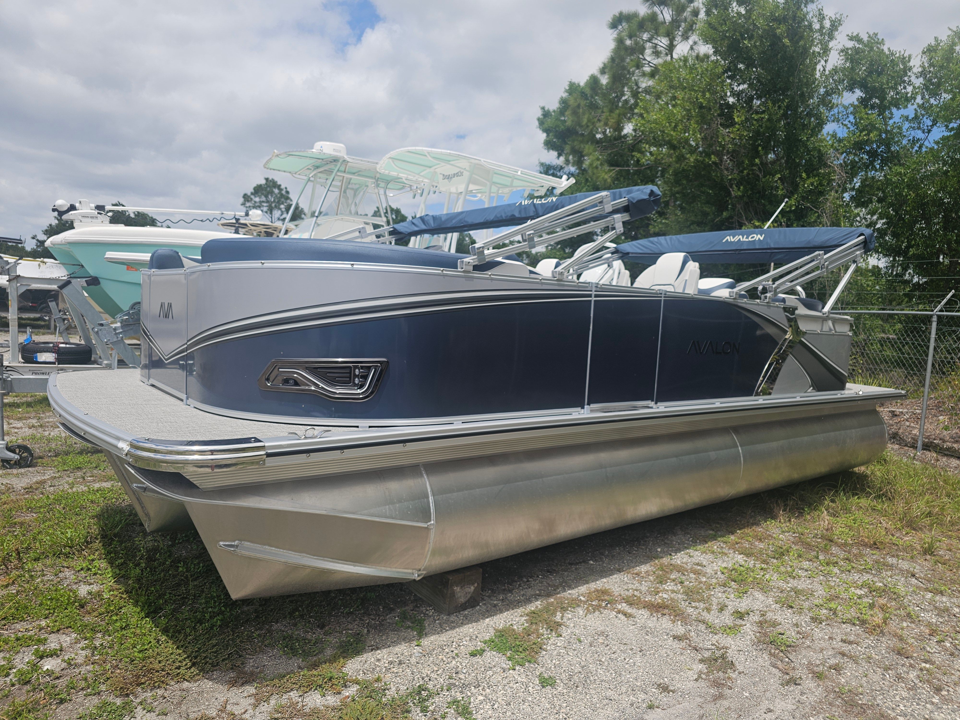 2026 Avalon LSZ 2185 QUAD LOUNGER