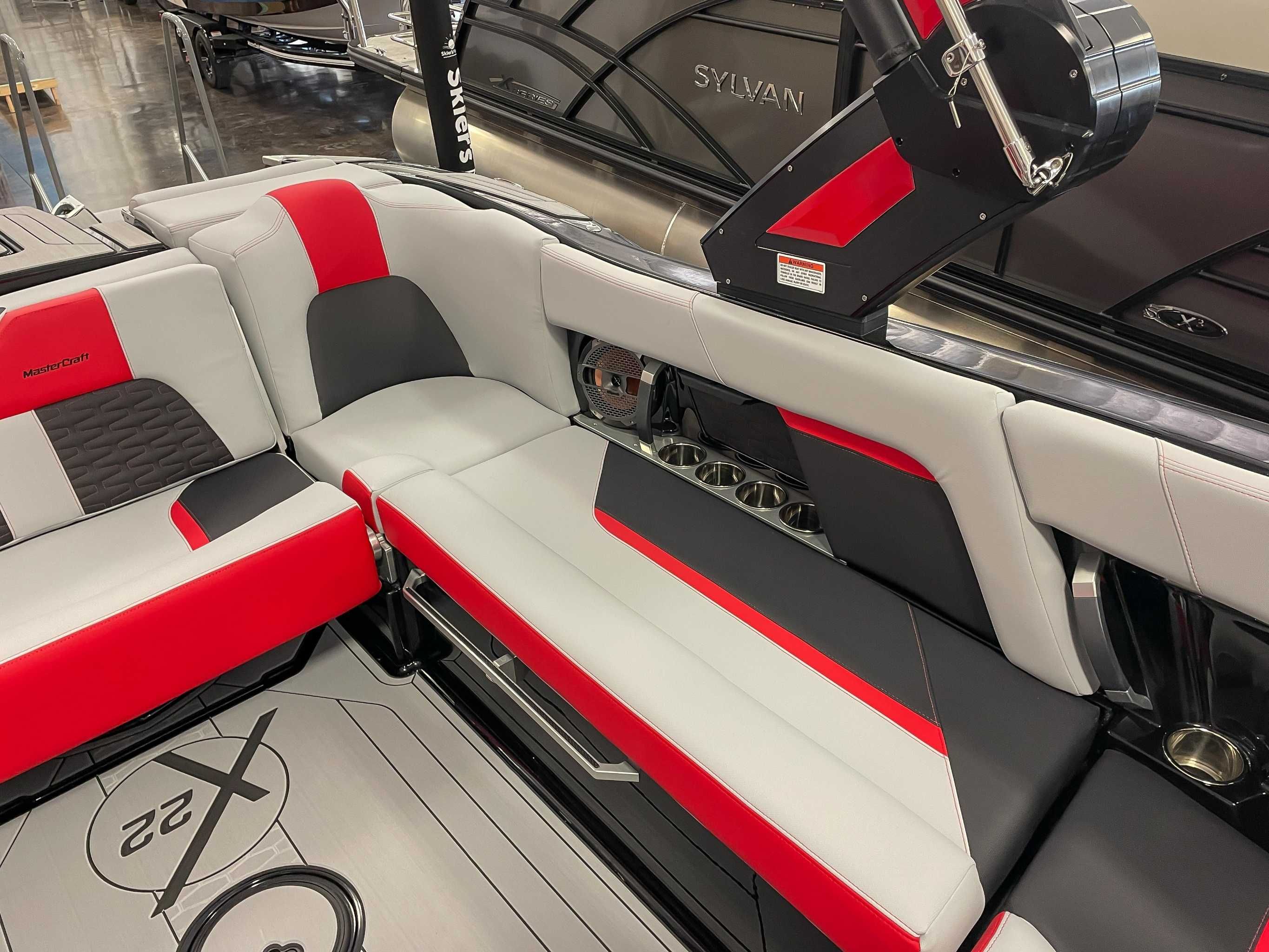 2022 MasterCraft X22 - 18