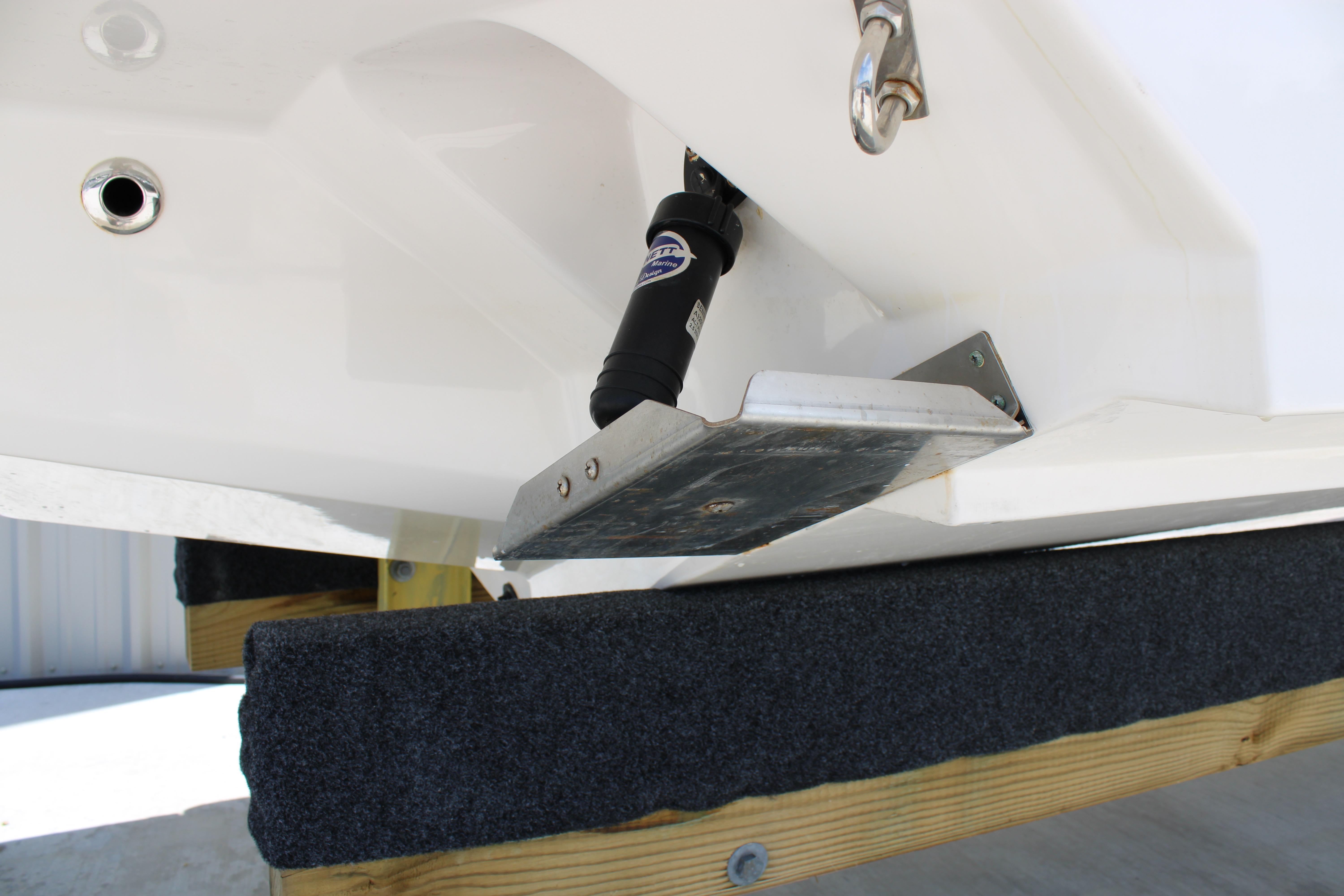 2021 Regal 26 OBX boat trim tab and actuator detail.