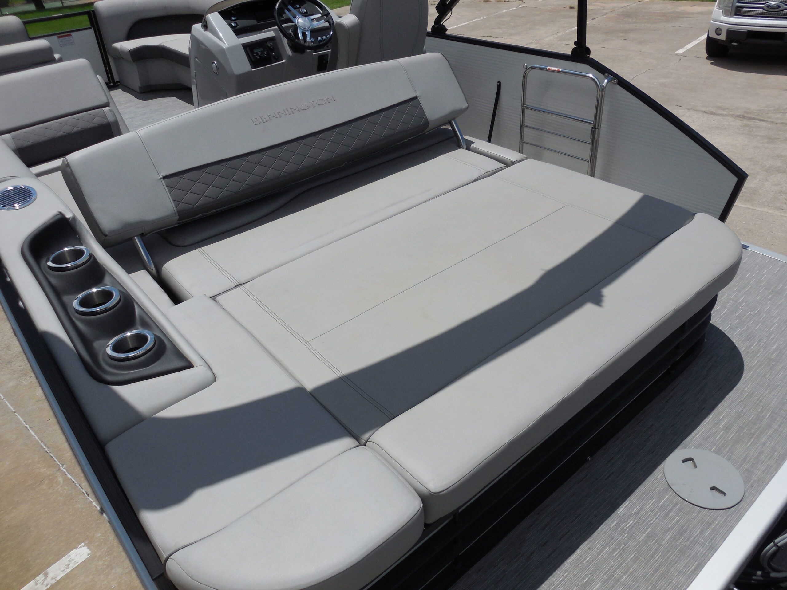 2023 Bennington 22LSB - 17