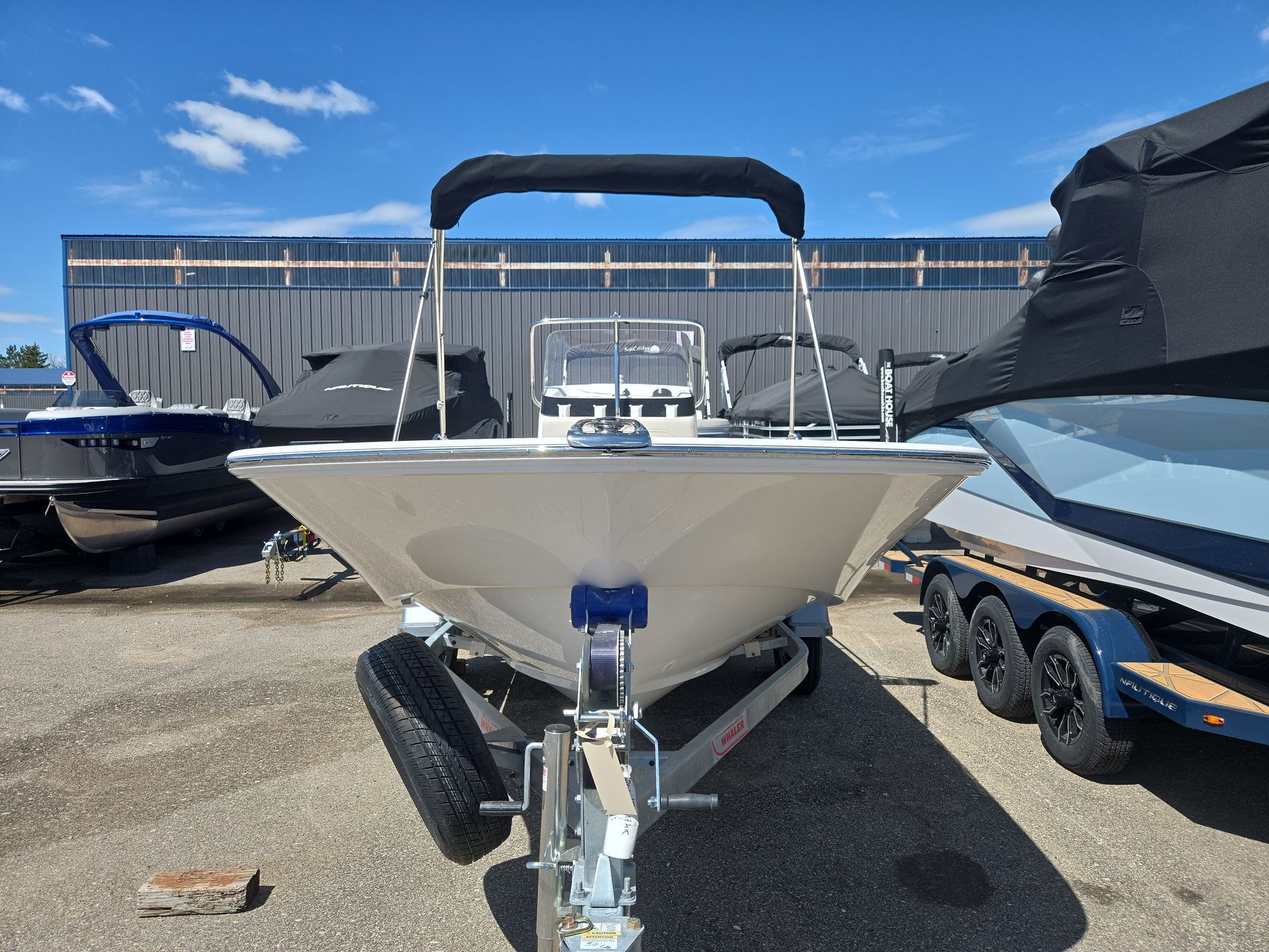 2026 Boston Whaler 170 Montauk - 3