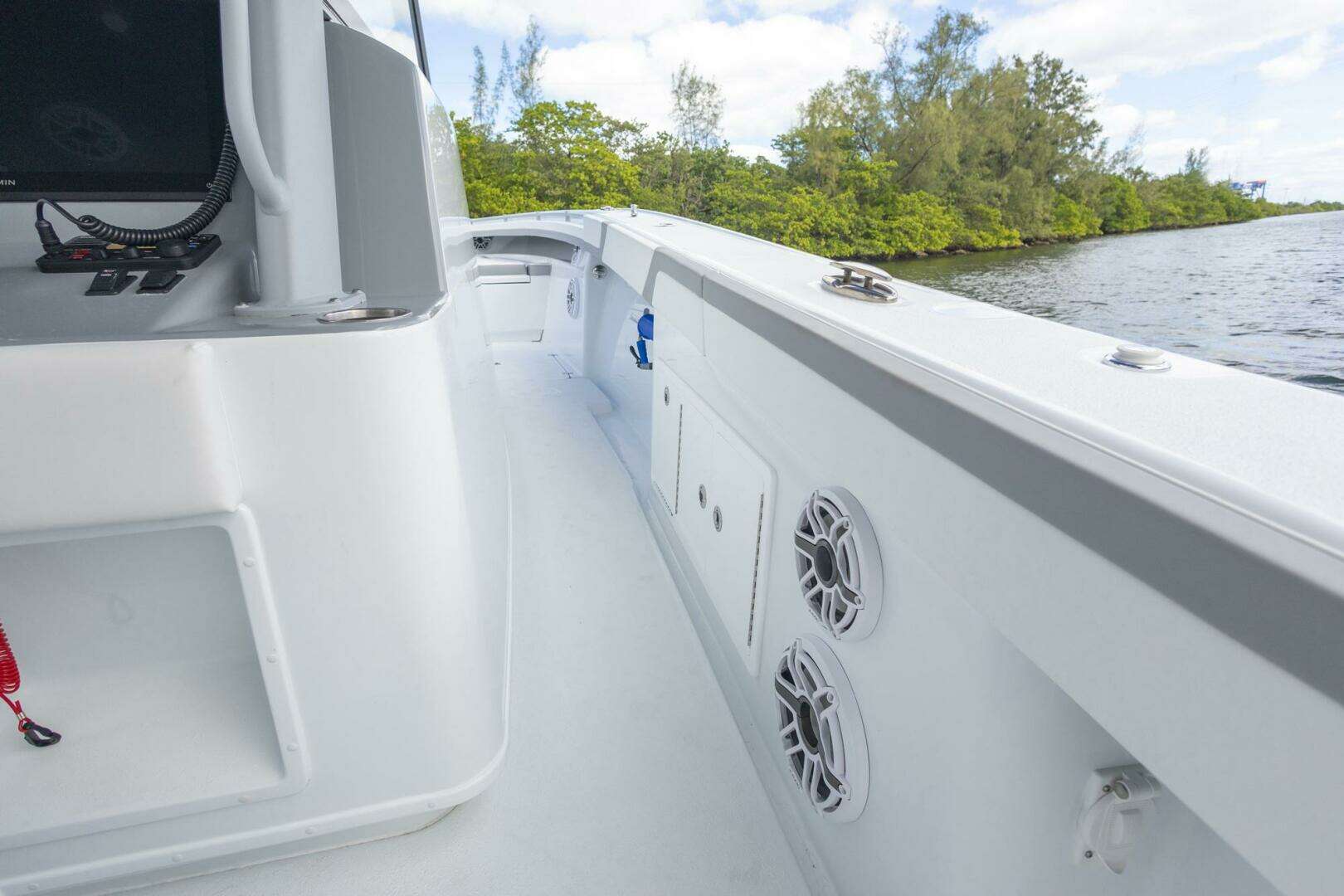 2026 Yellowfin 42 Offshore - Image 21