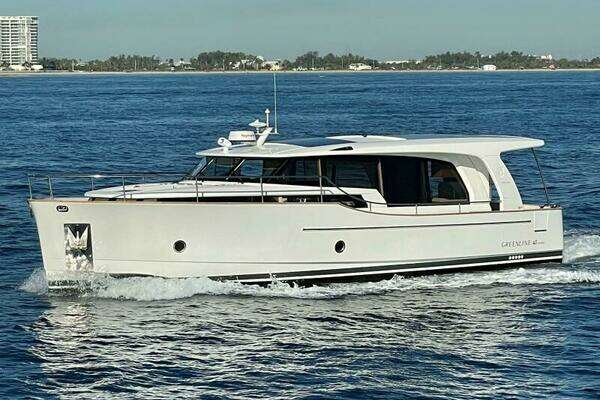 2026 Greenline 40 Hybrid