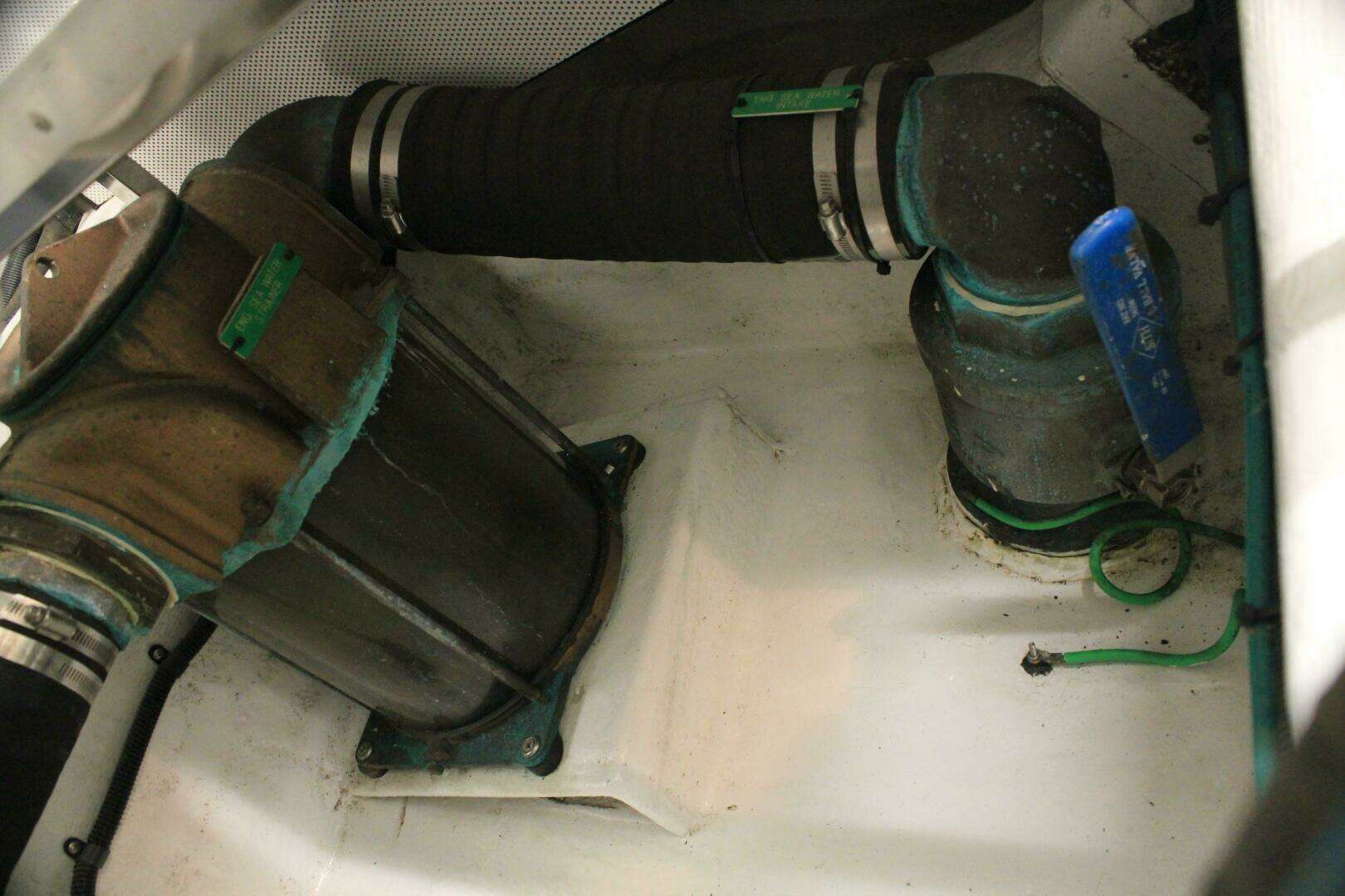 2004 Horizon P70 - Image 50