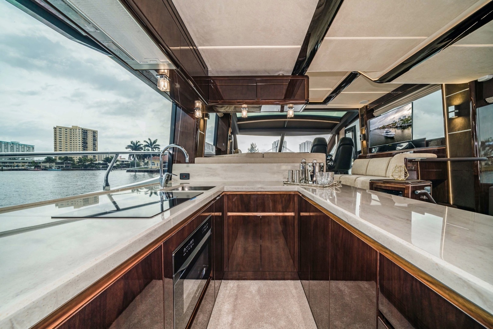 2026 Galeon 680 FLY - Image 3