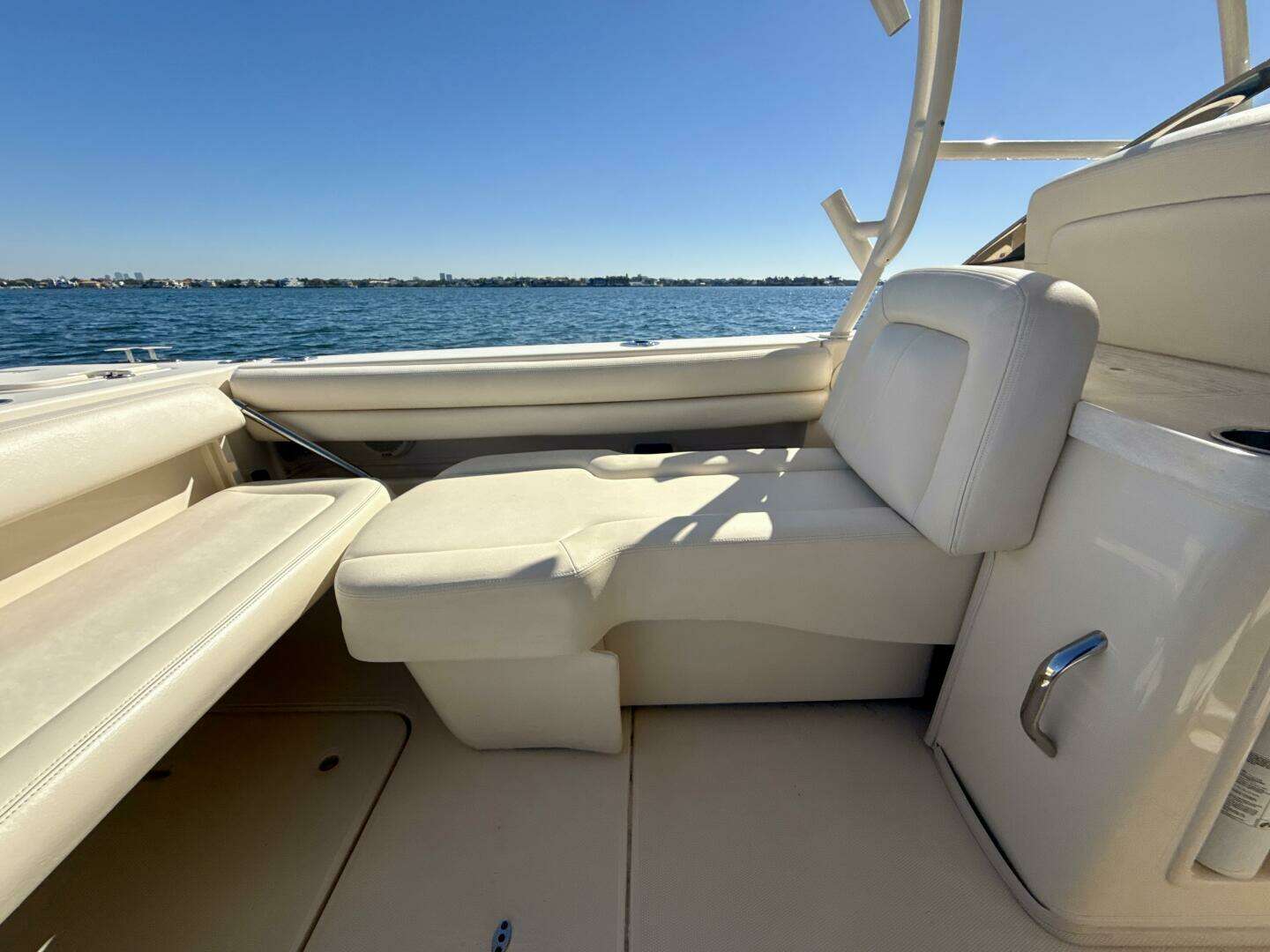 2016 Grady-White 307 Freedom - Image 10