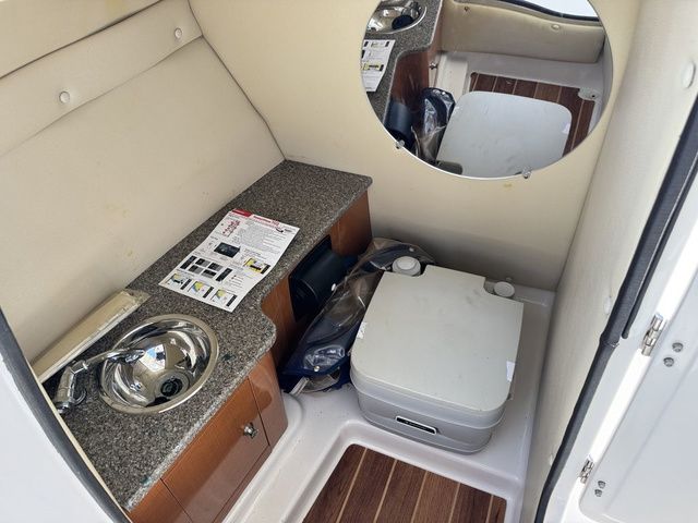 2012 Robalo 247 DC - 24