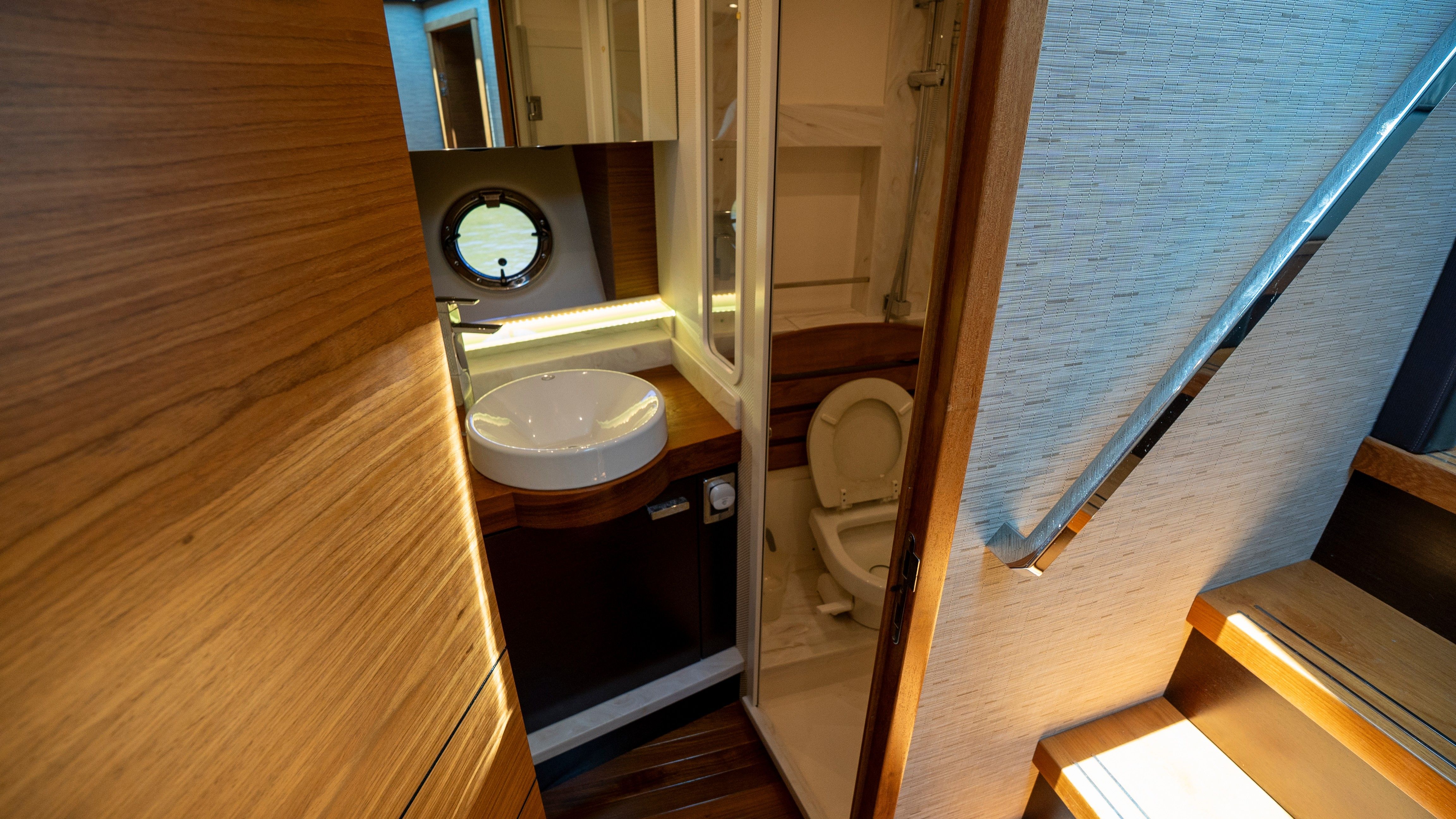 2018 Tiara Yachts 44 Coupe - 45