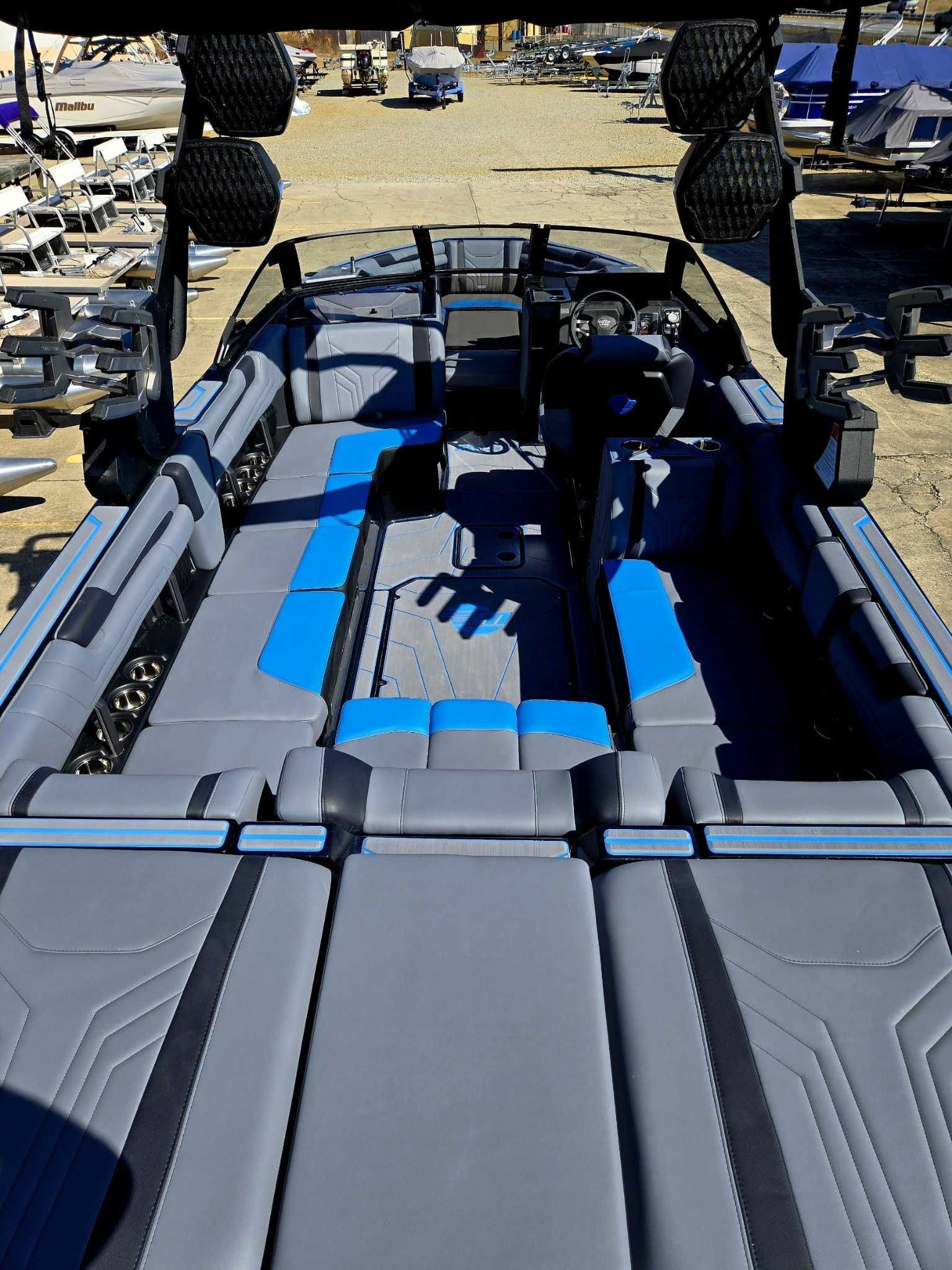2025 Malibu Wakesetter 25 LSV - 14