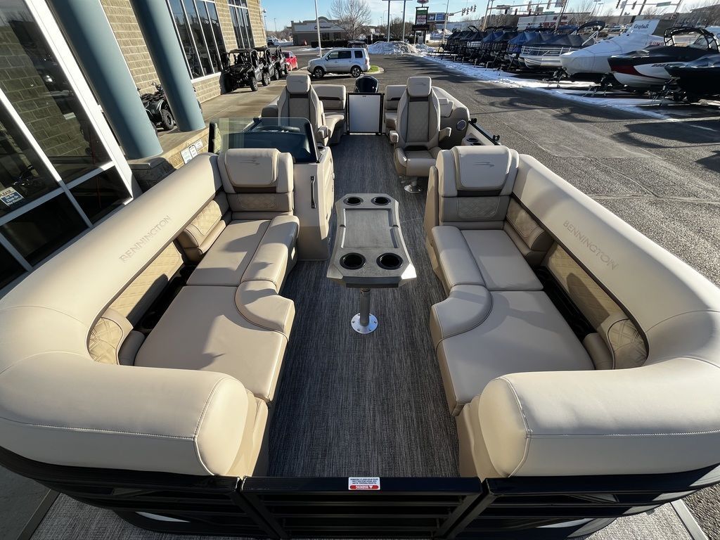 2026 Bennington 22 S STERN RADIUS - QUAD BENCH - 26
