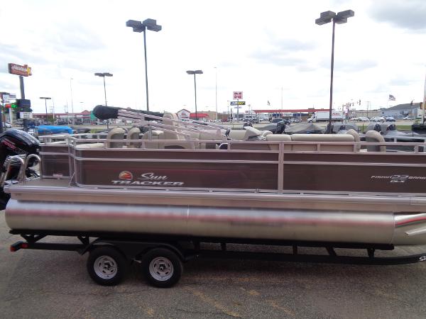 2025 Sun Tracker Fishin' Barge 22 DLX - 74