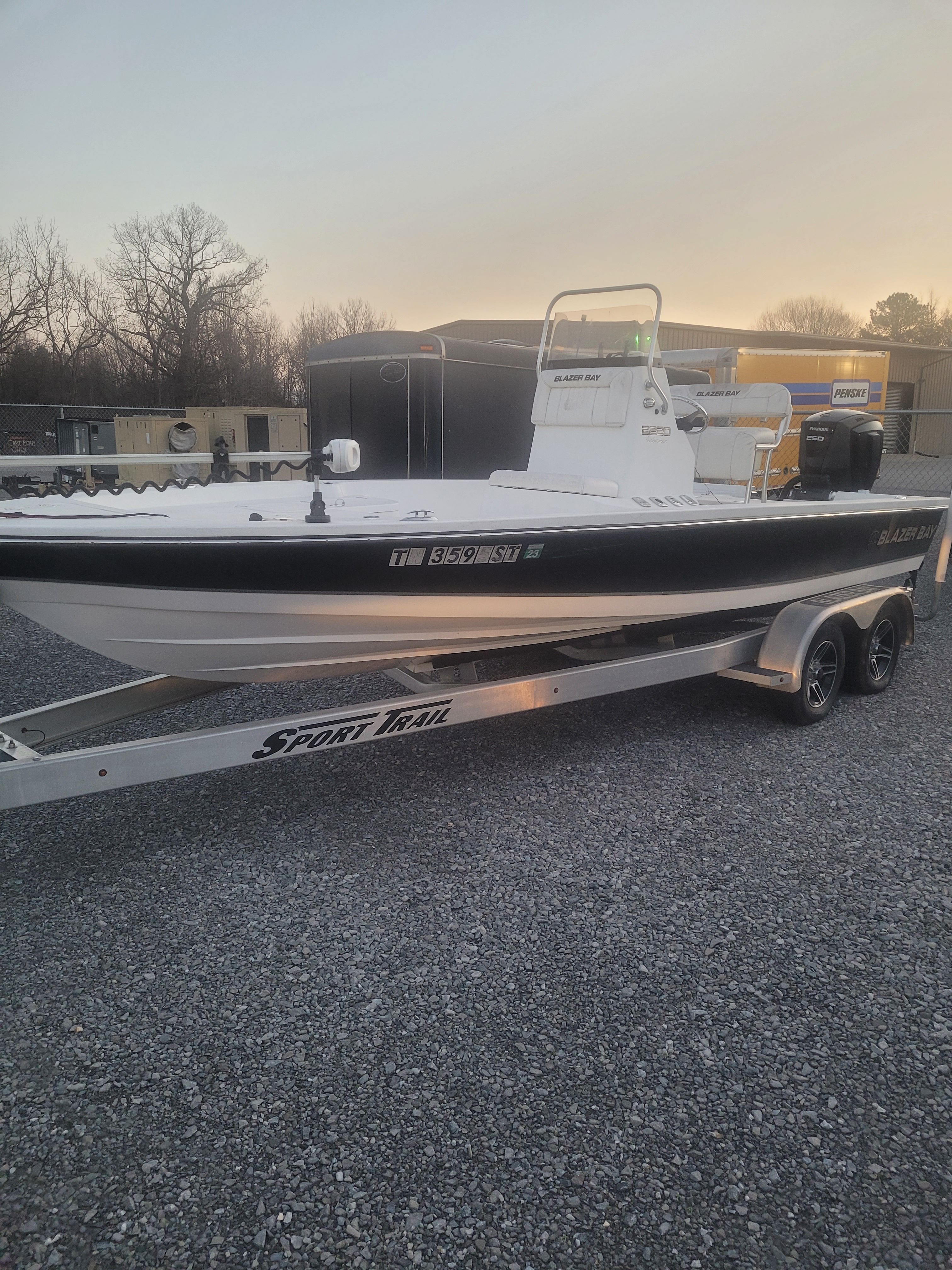 2019 Blazer Bay 2220 Fisherman - 5