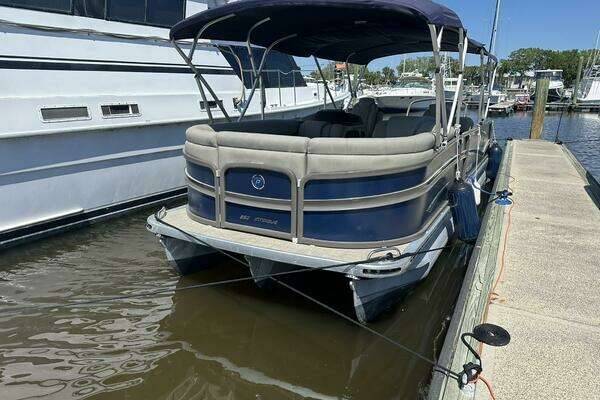 2023 Premier 250 INTRIGUE RL