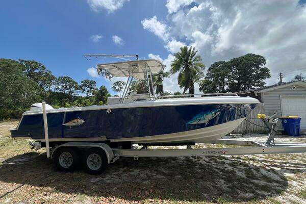 1998 Blue Fin 25 Center Console