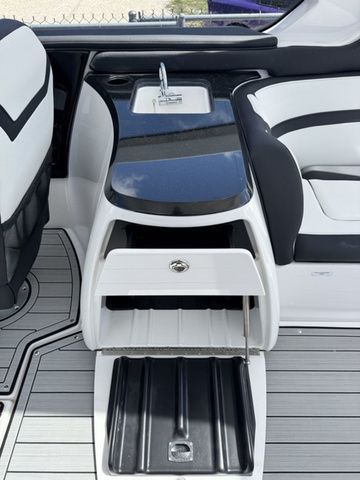 2026 Yamaha Boats 275SD - 14