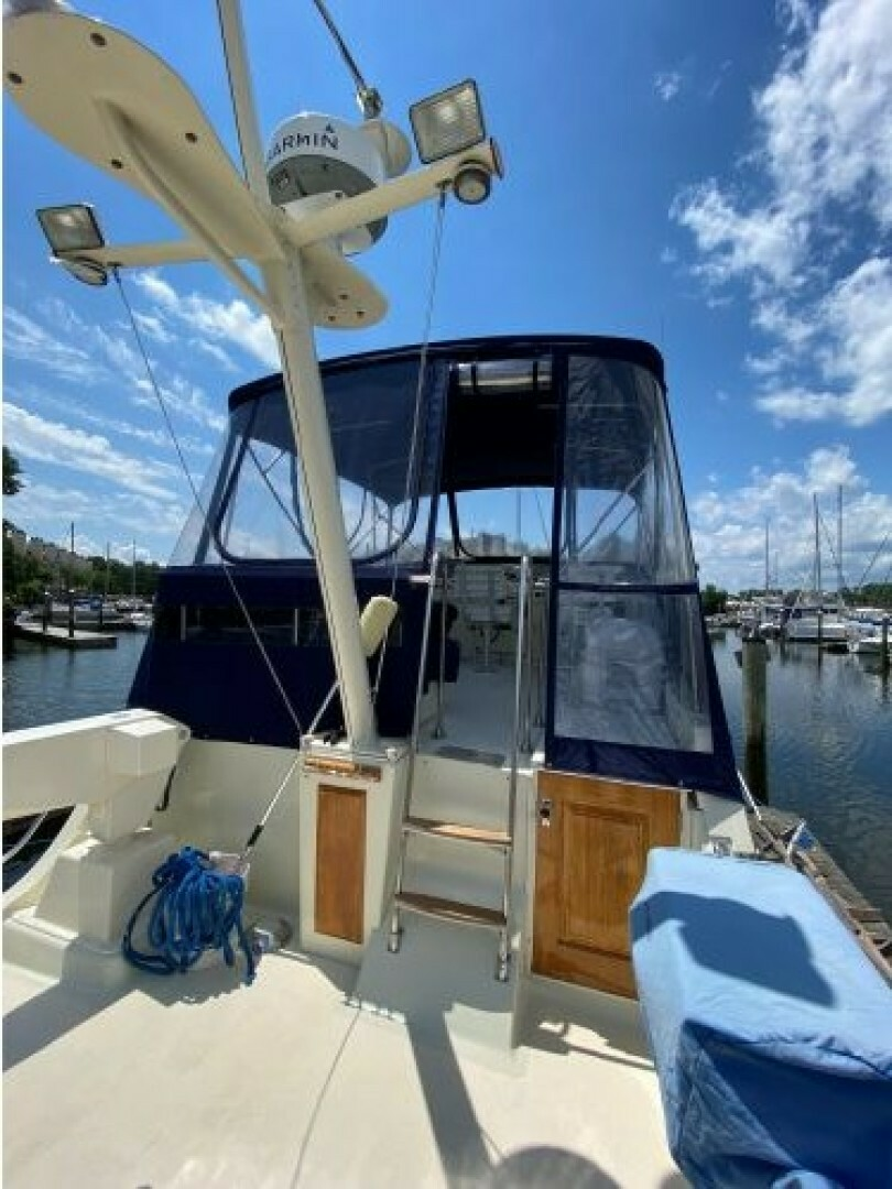 1983 Tollycraft Aft Cabin - Image 17