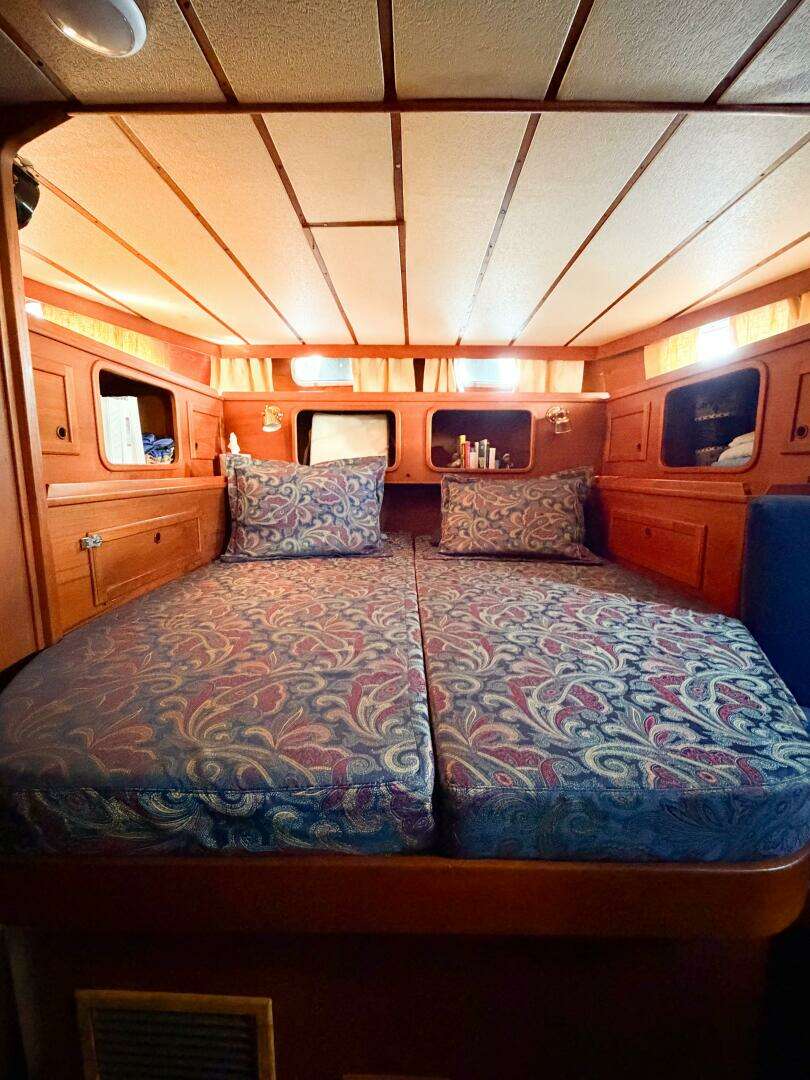 1986 Nauticat 40 Cutter Ketch Pilothouse - Image 99