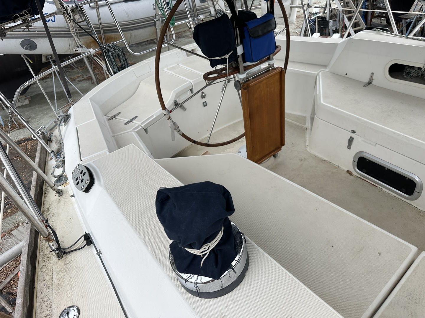 1991 Sabre 425 - Image 42