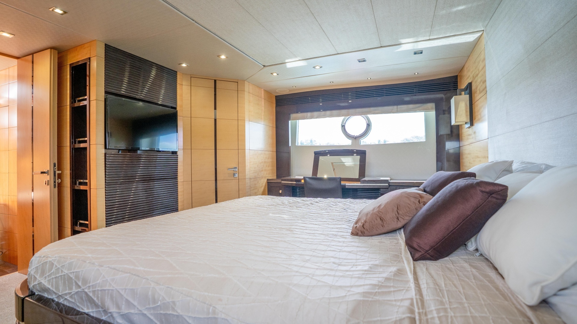 2014 Sunseeker 68' Sport Yacht - Image 39