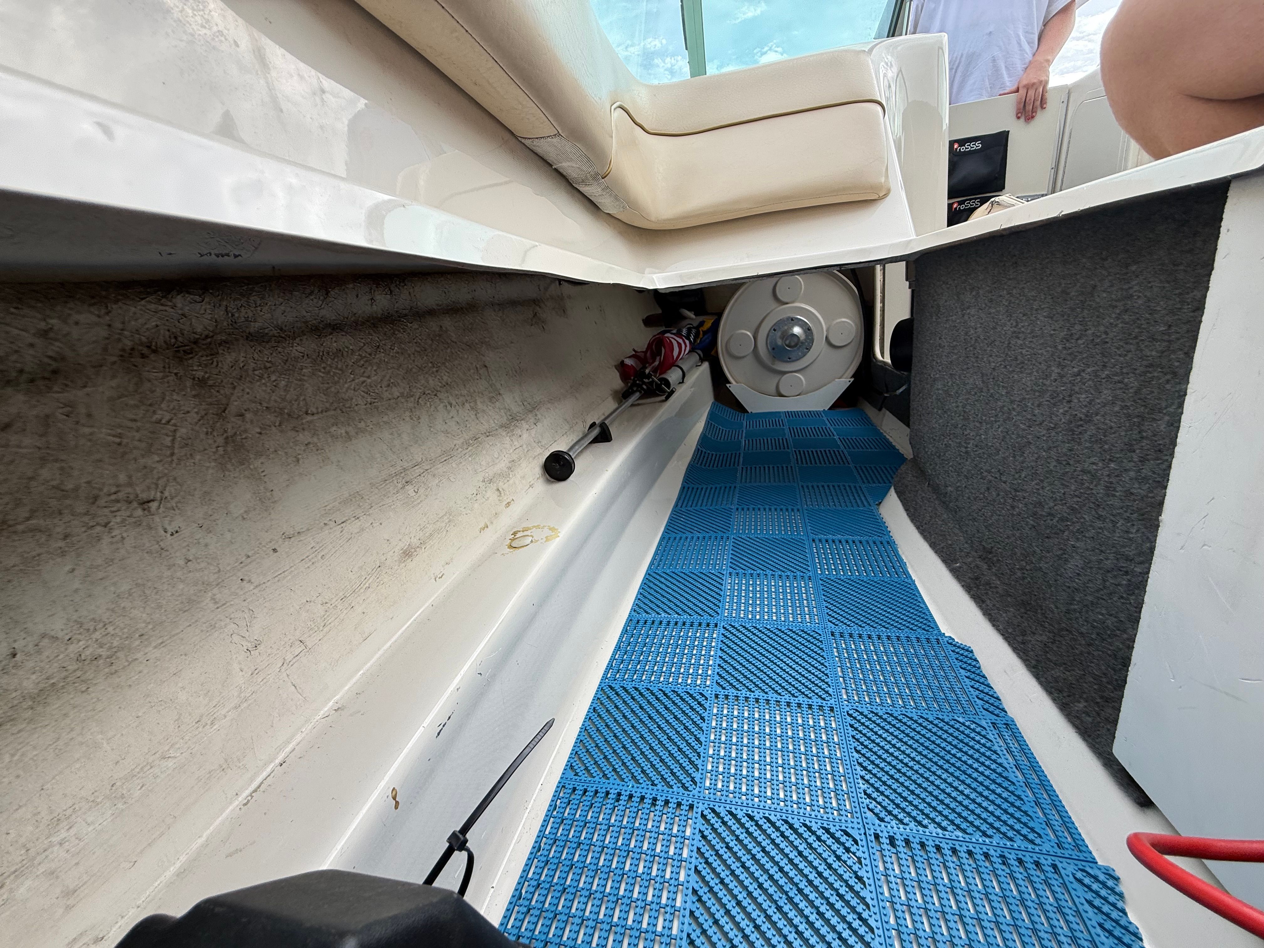 2001 Sea Ray 190 Sundeck - 14