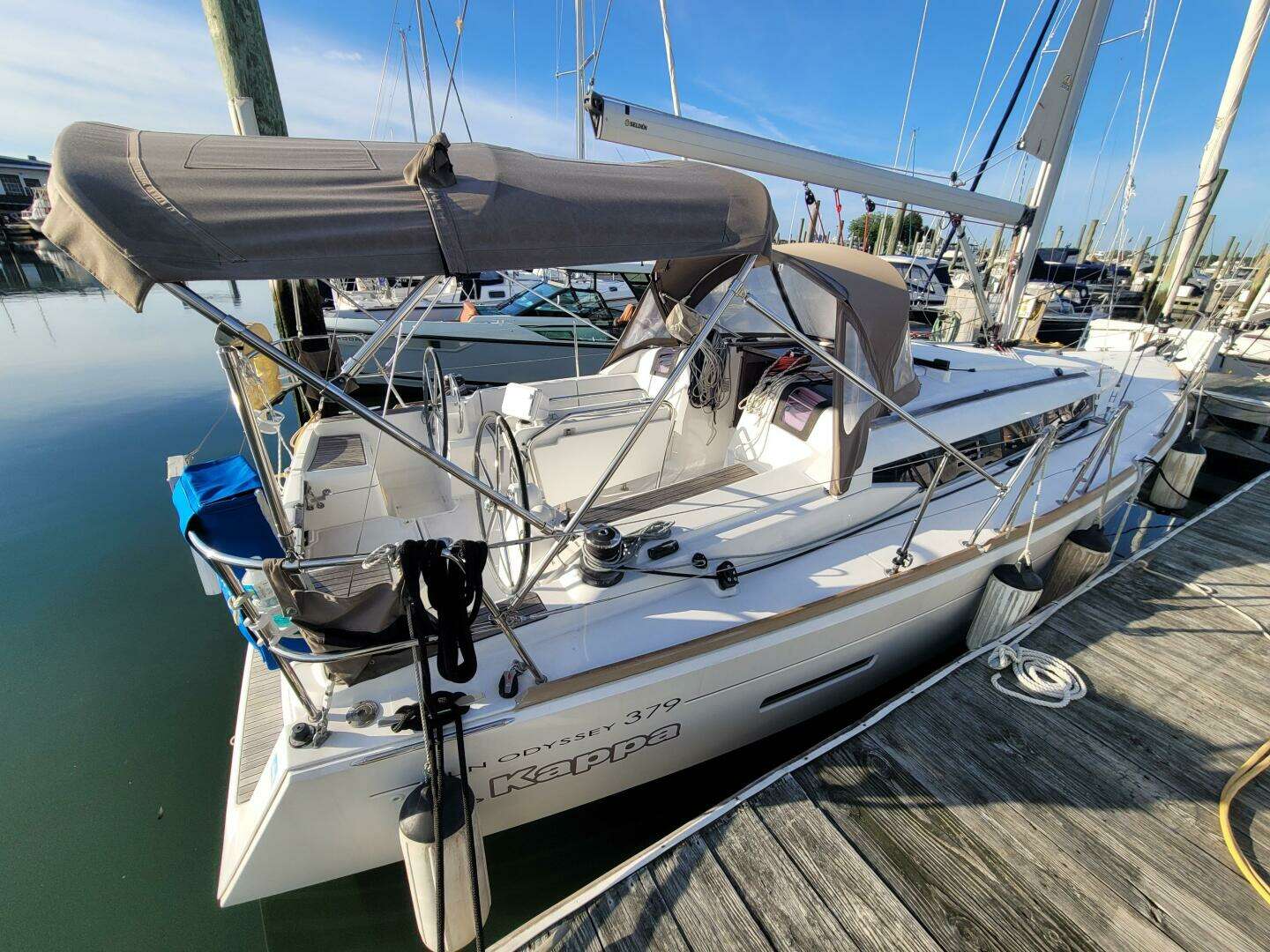 2014 Jeanneau 379 - Image 6