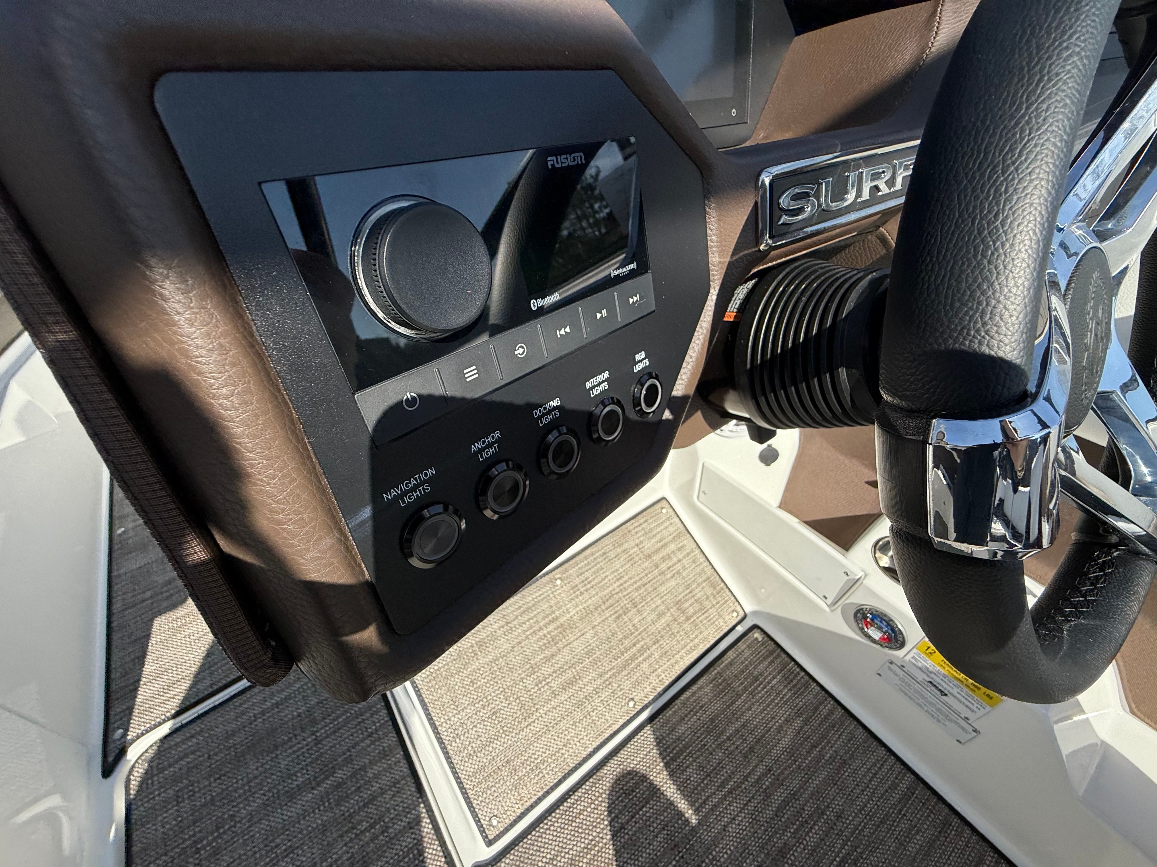 2025 Cobalt CS23 Surf - 19