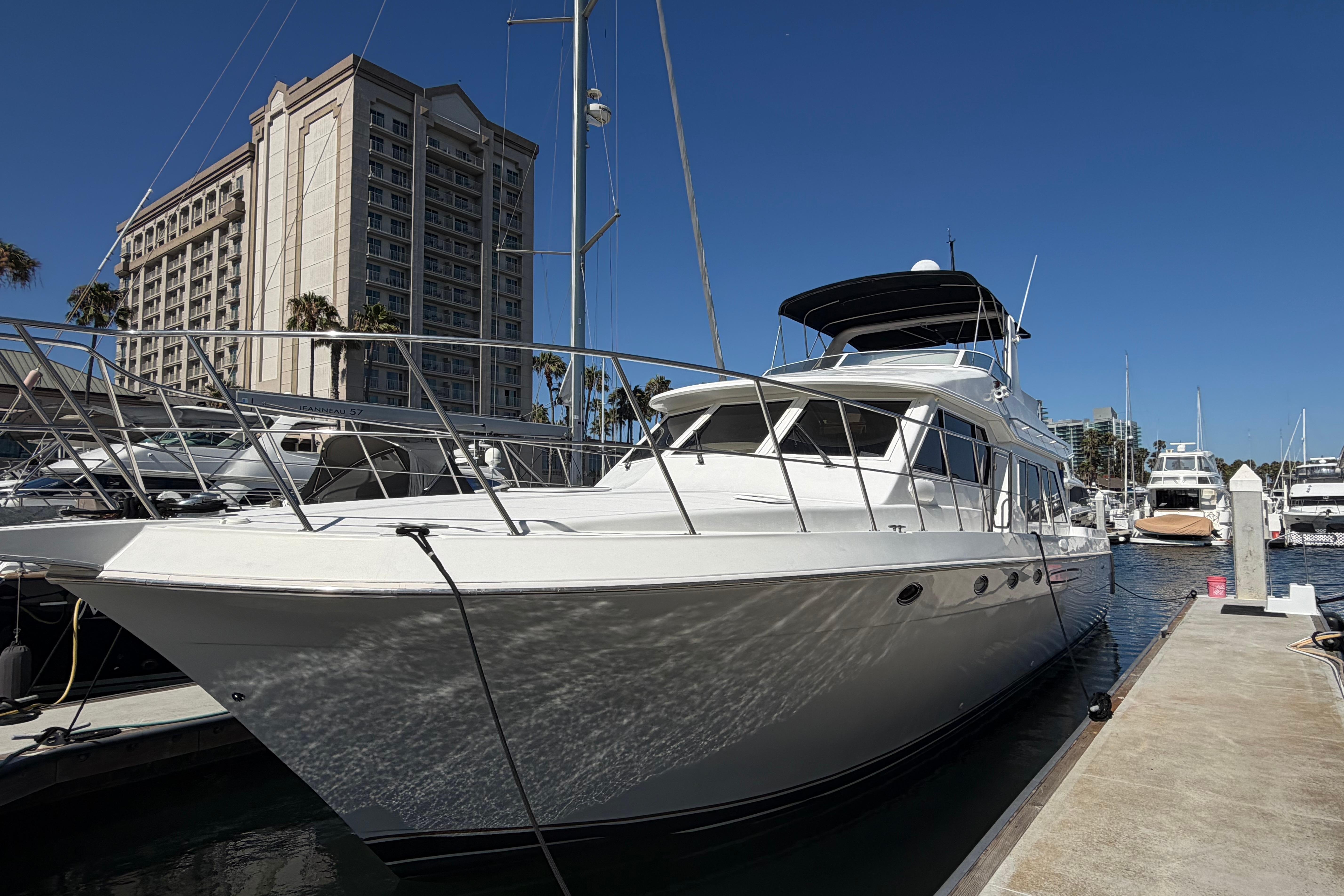 2005 Navigator 53 PILOT HOUSE