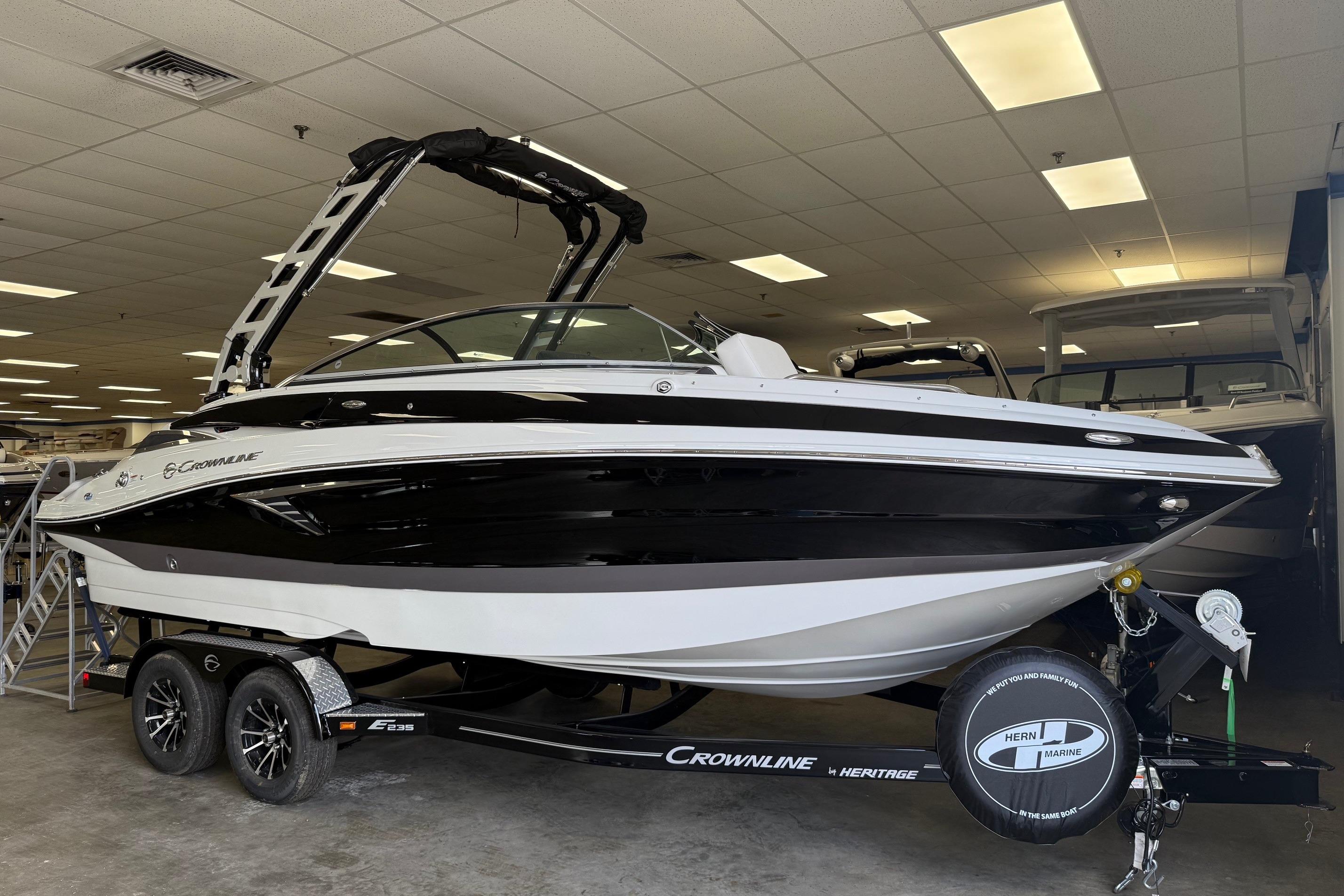 2025 Crownline Eclipse E235