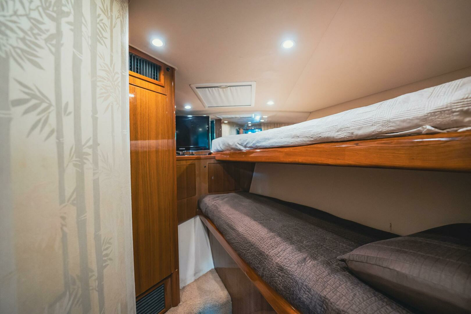 2005 Viking Convertible - Image 33