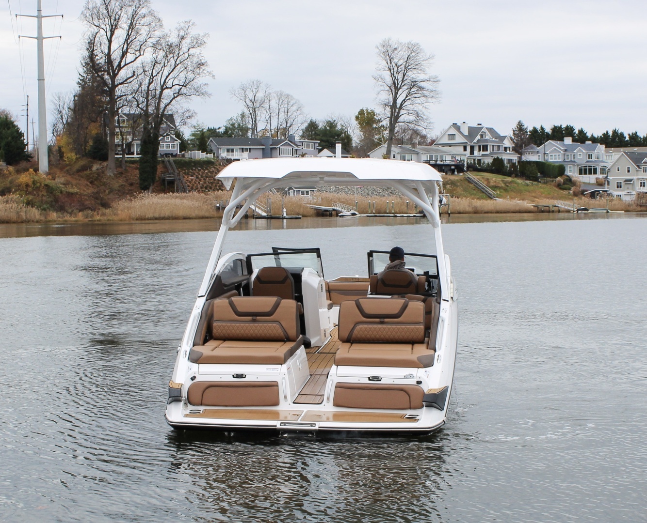 2024 Yamaha Boats 275SD - Image 3