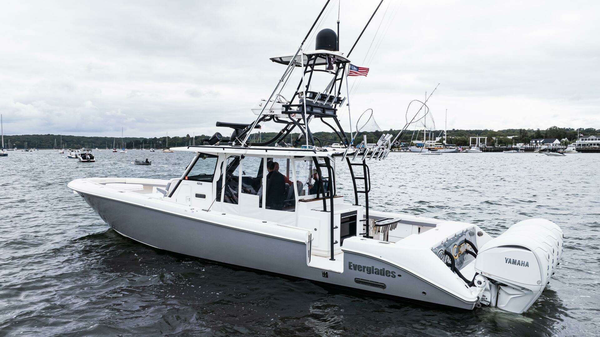 2017 Everglades 435 CC - Image 2