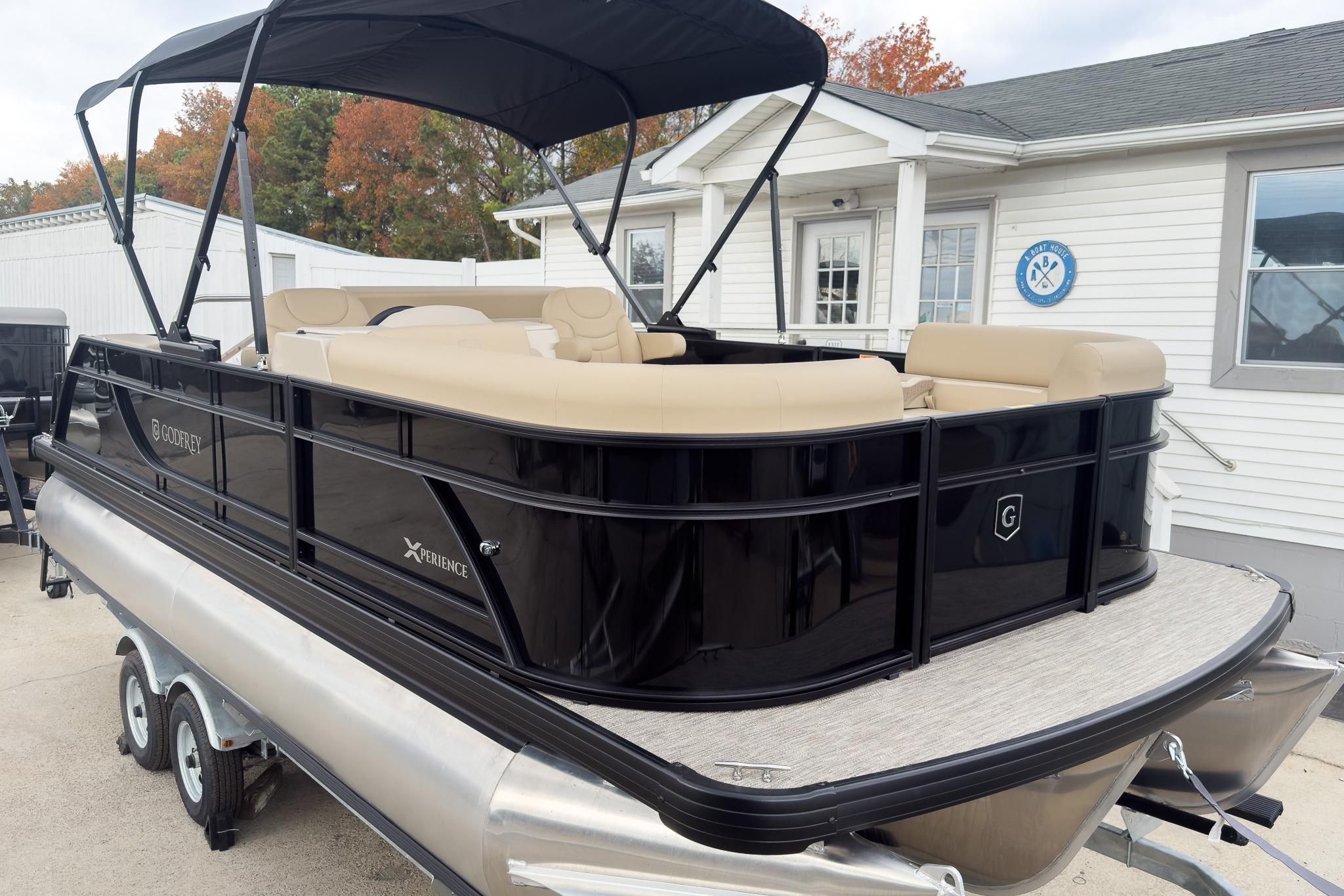 2026 Godfrey Sweetwater Xperience 20' Single Flip Lounge Tritoon - 2086 SFLX