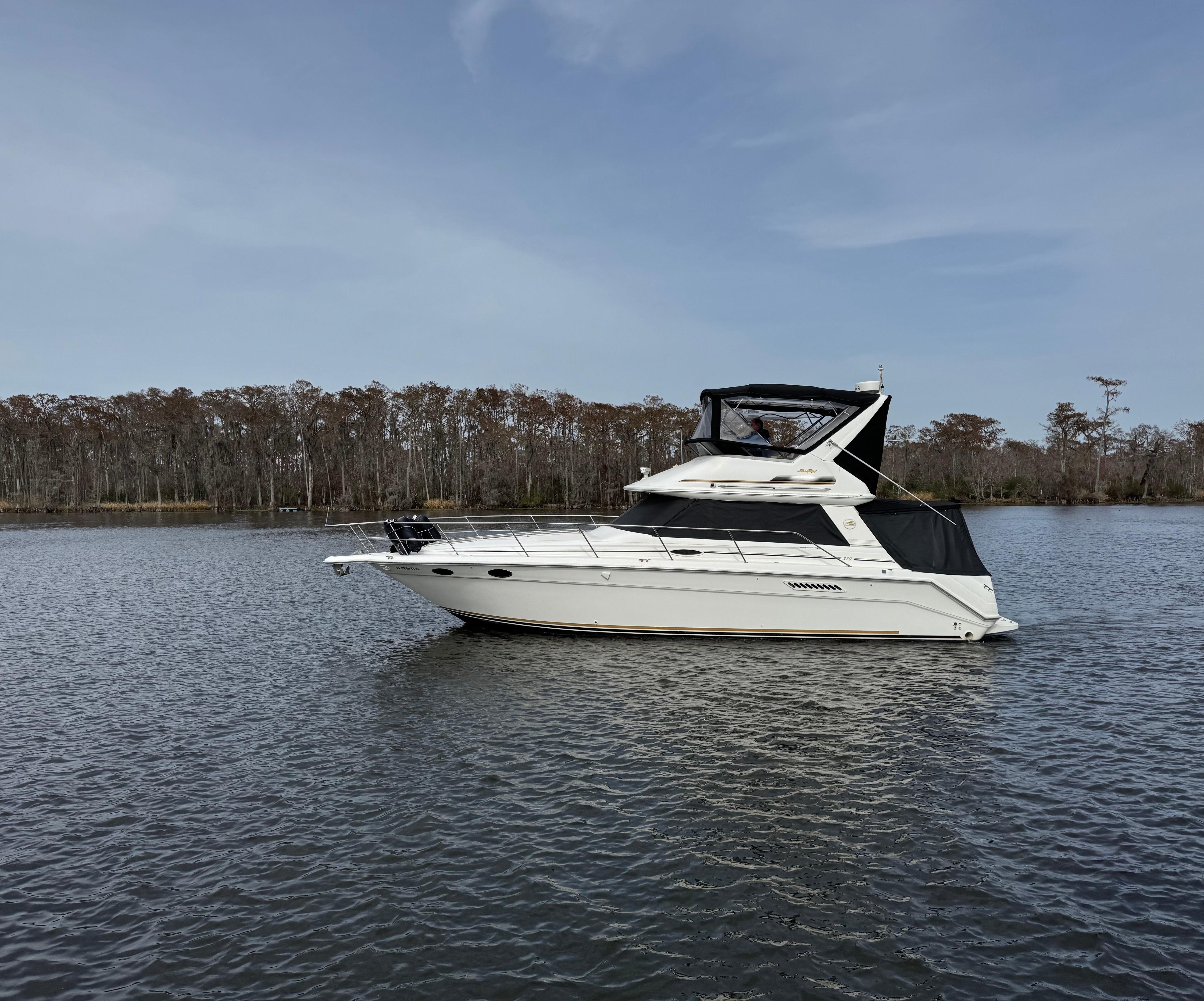 1996 Sea Ray 370 Sedan Bridge