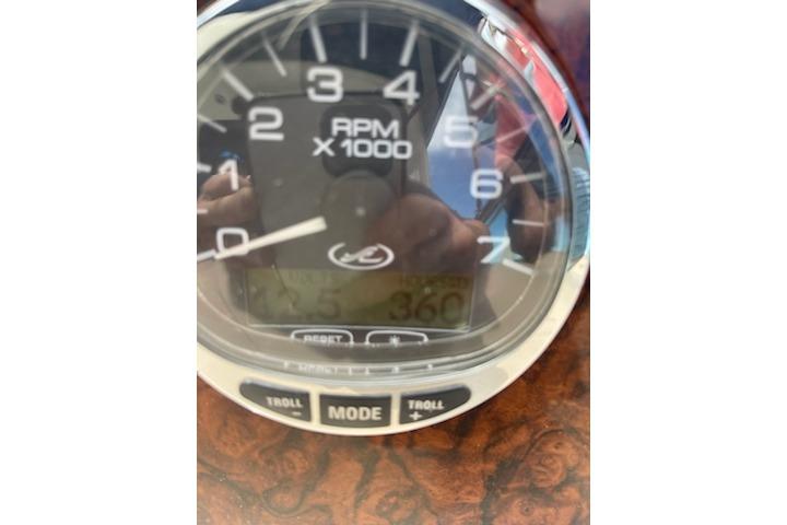 Tachometer of 2005 Sea Ray Sundancer 320 showing RPM readings.