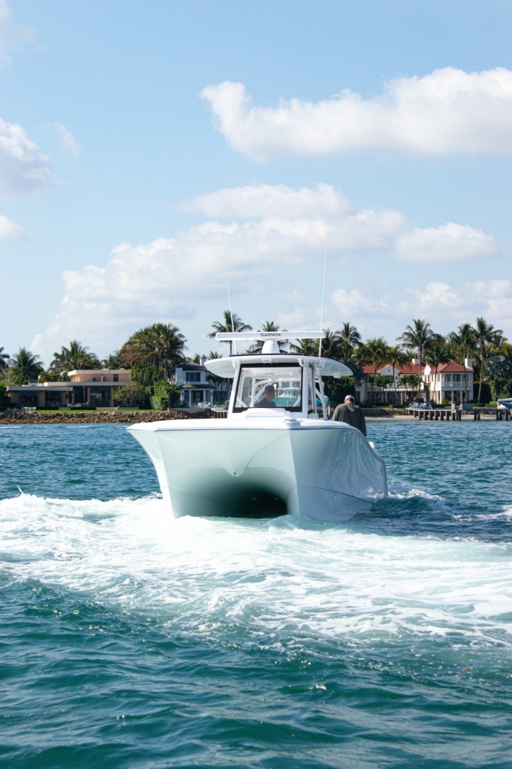 2026 Front Runner 35 CAT - Image 8