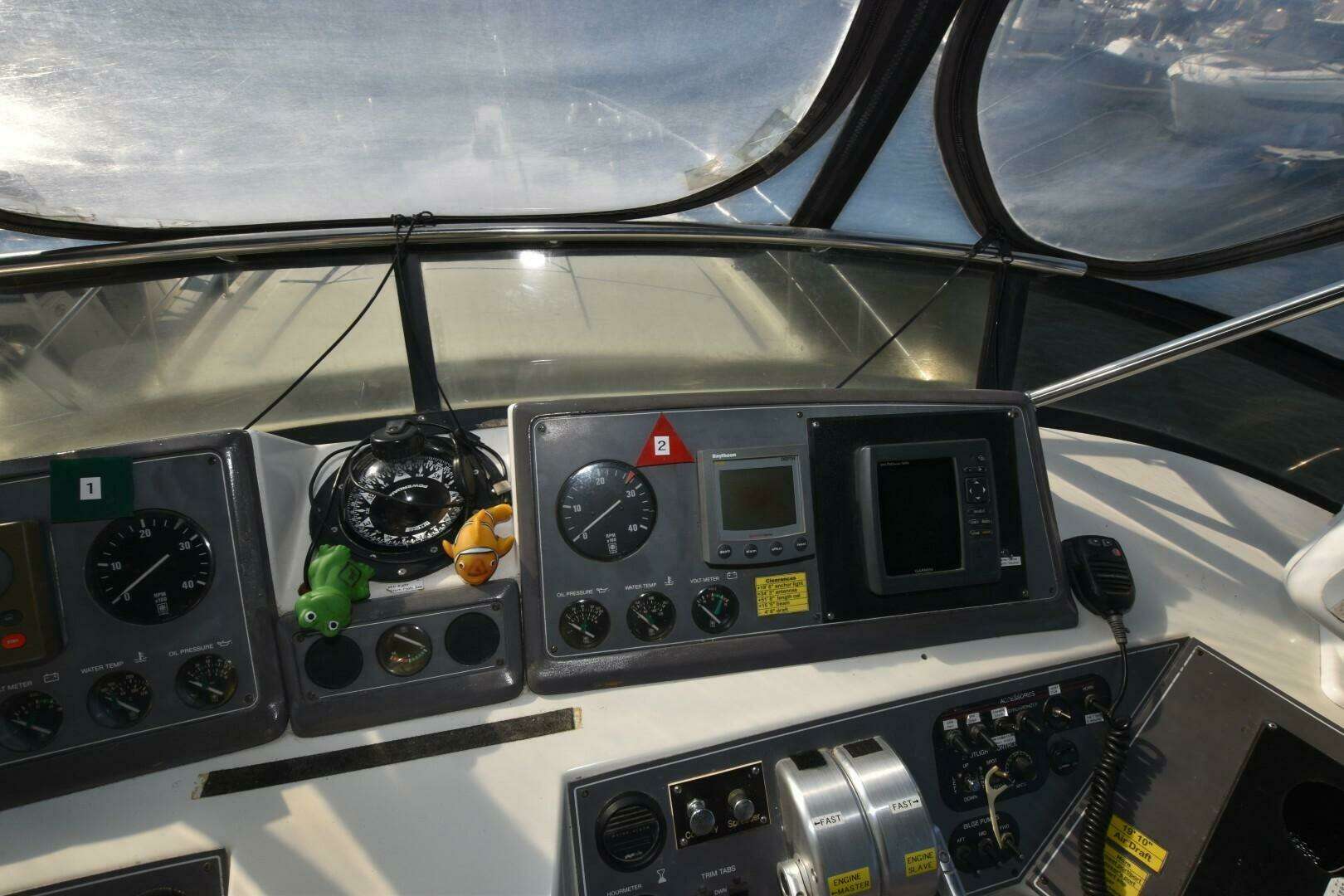 1990 Californian 45 Motoryacht - Image 15