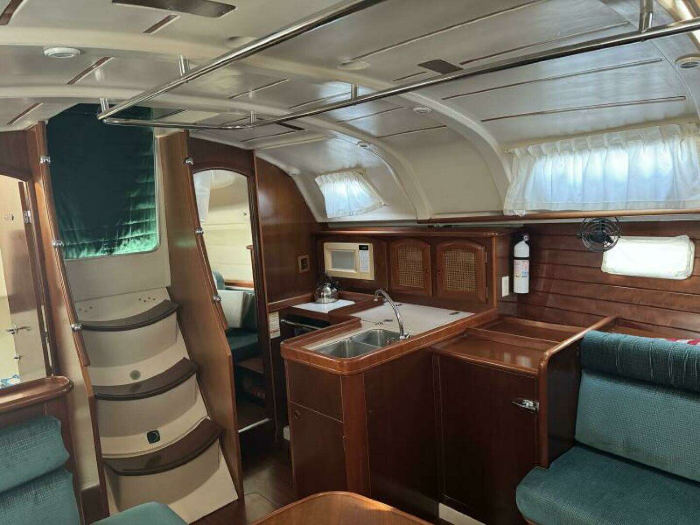 1999 Beneteau 381 - Image 29