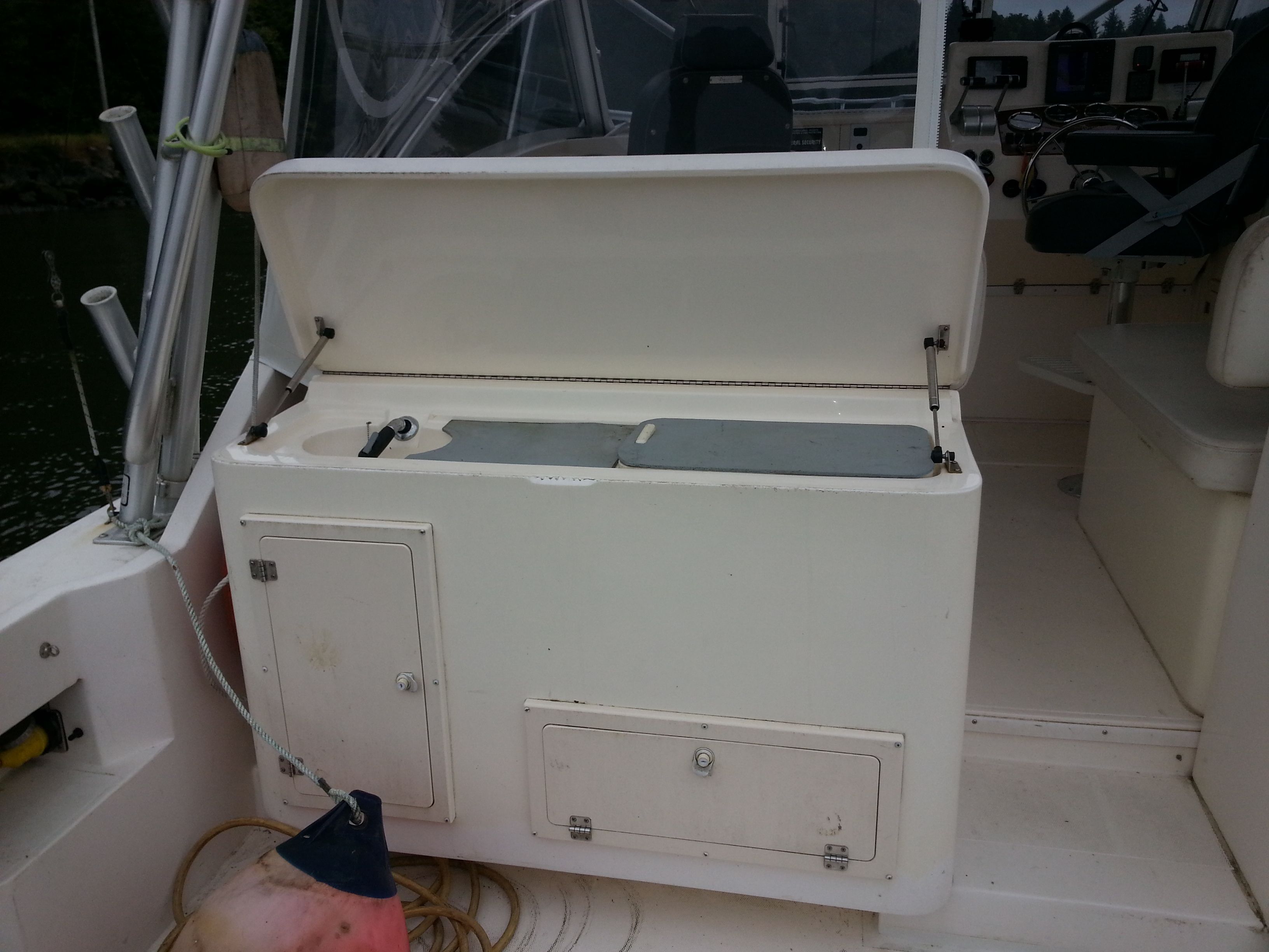 2004 Albemarle 320 Express Fisherman - 6