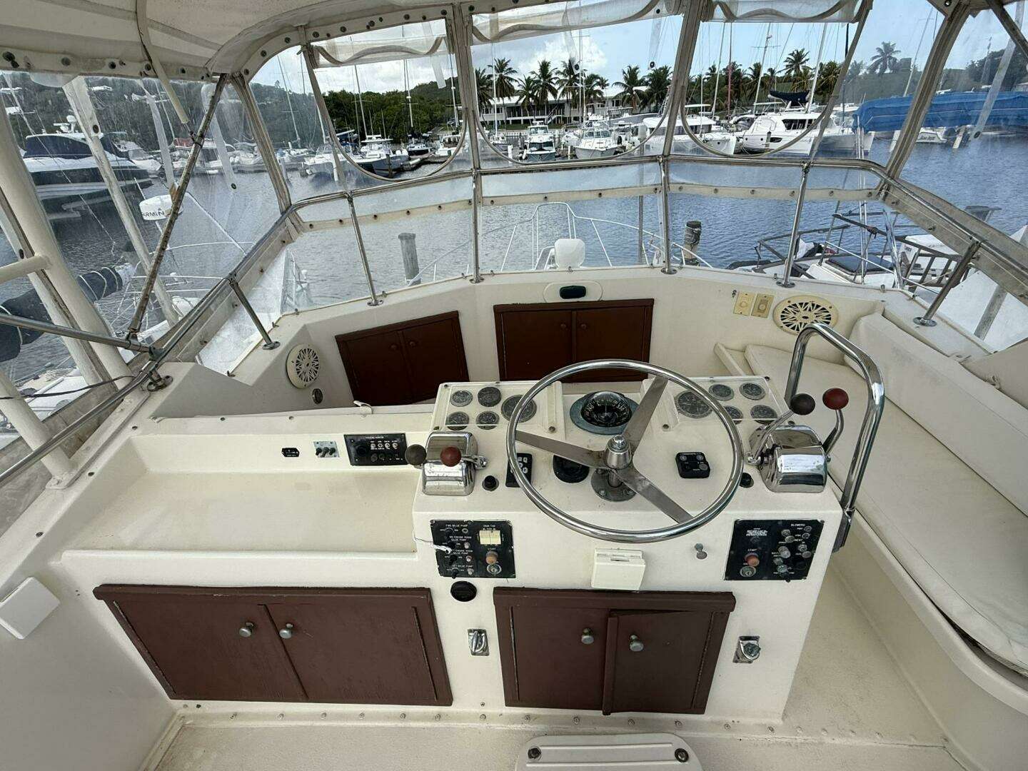 1979 Hatteras 37 Convertible - Image 10