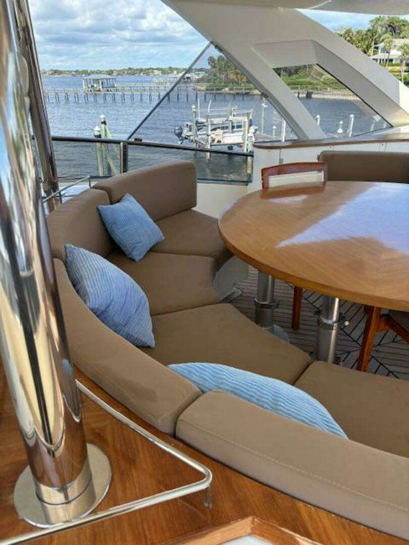2009 Astondoa 95 GLX - Image 17