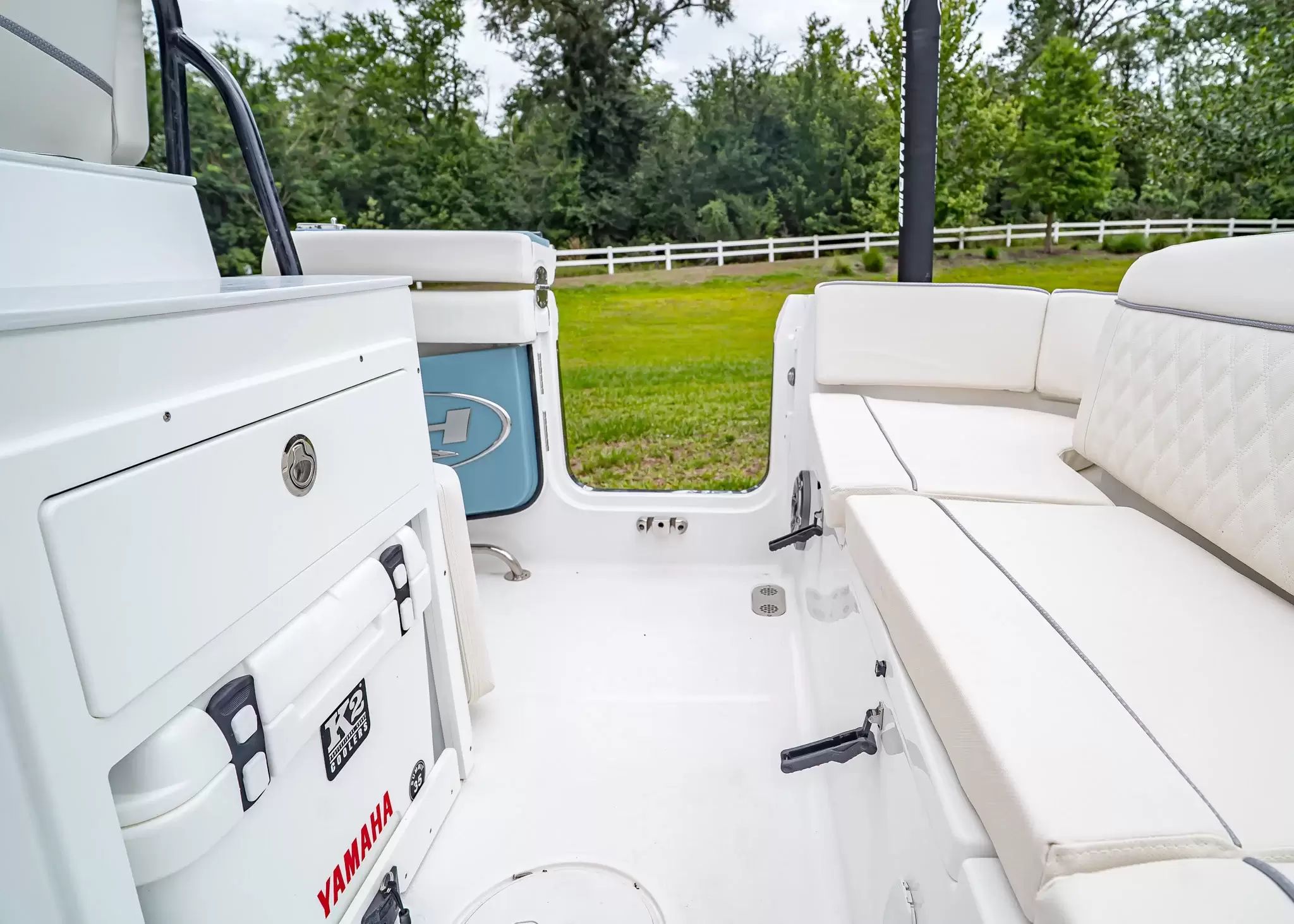 2027 Sea Hunt Ultra 255 SE - 13