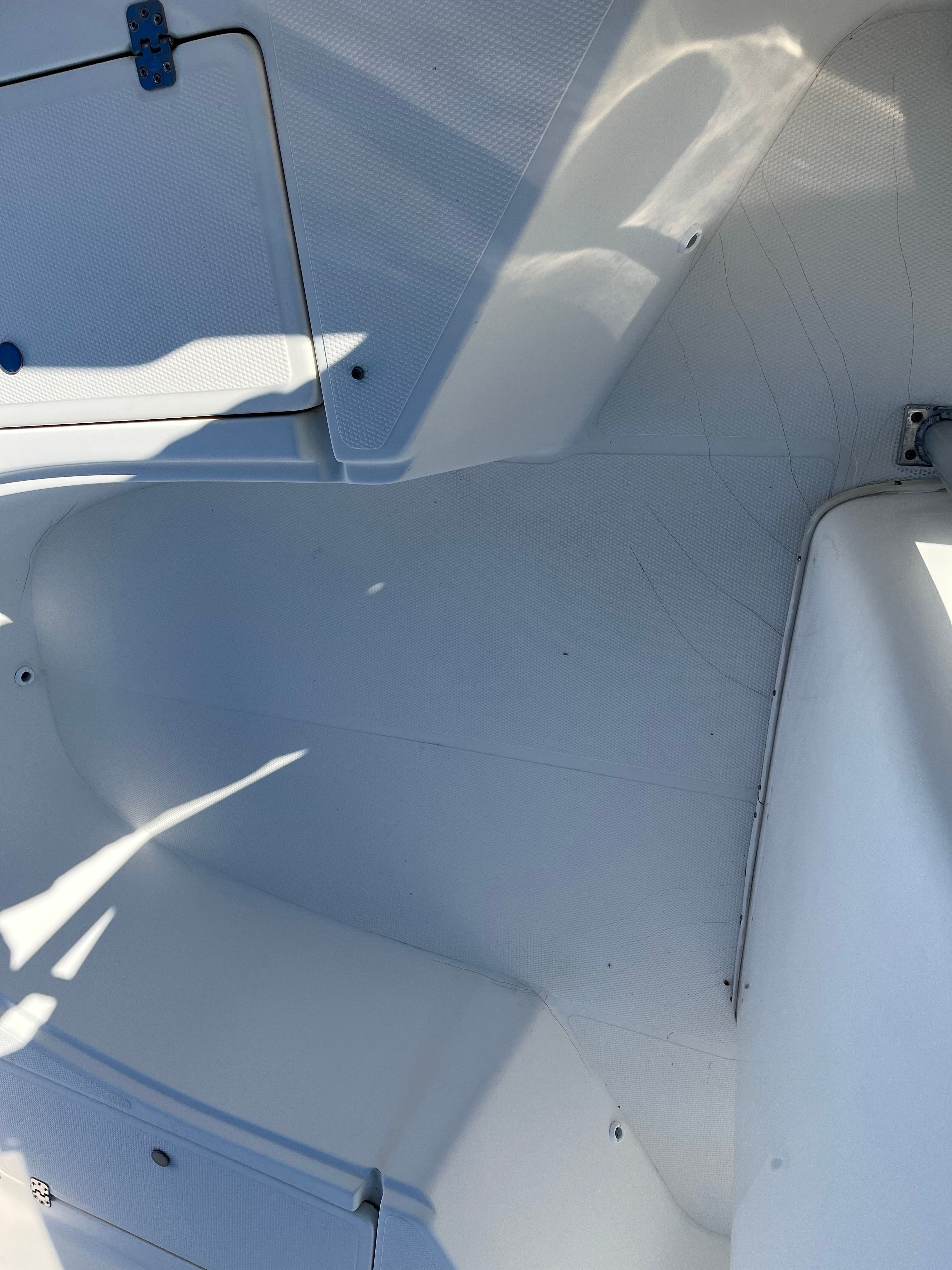 2002 Mako 232 Center Console - 28