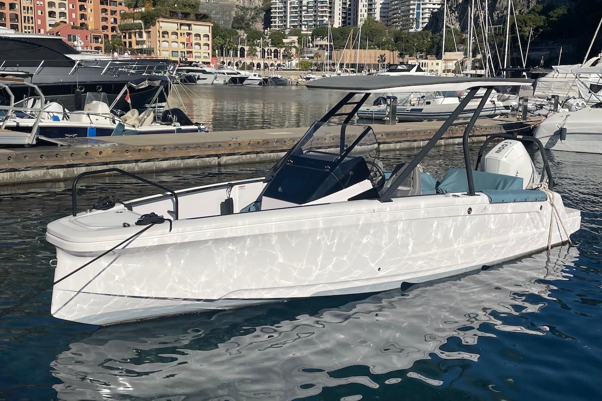 2022 Axopar 22 T-Top