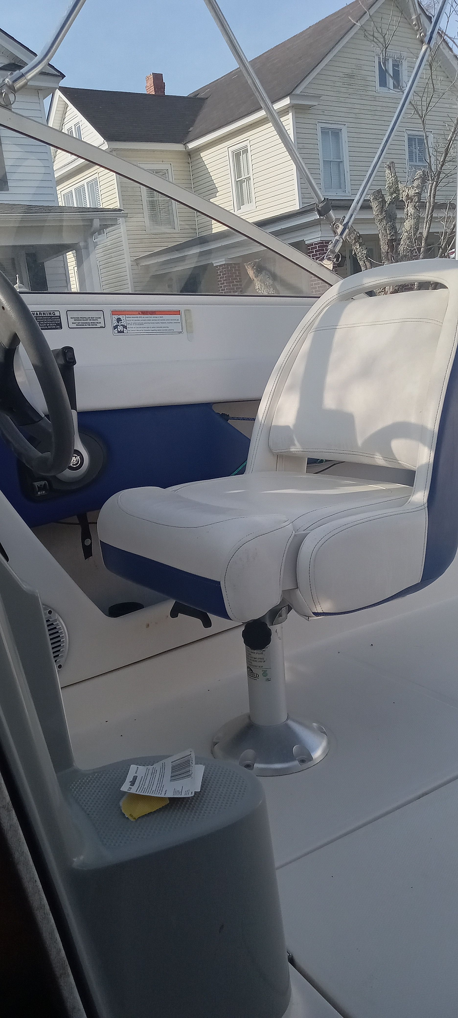 2009 Bayliner Discovery 192 - 8