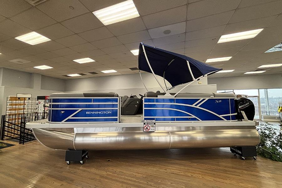 2025 Bennington S 21 Cruise