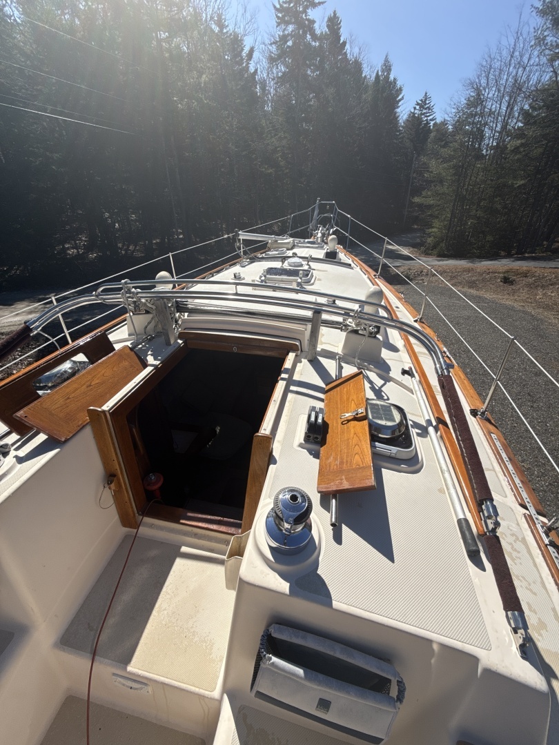 1995 Island Packet 37 - Image 27