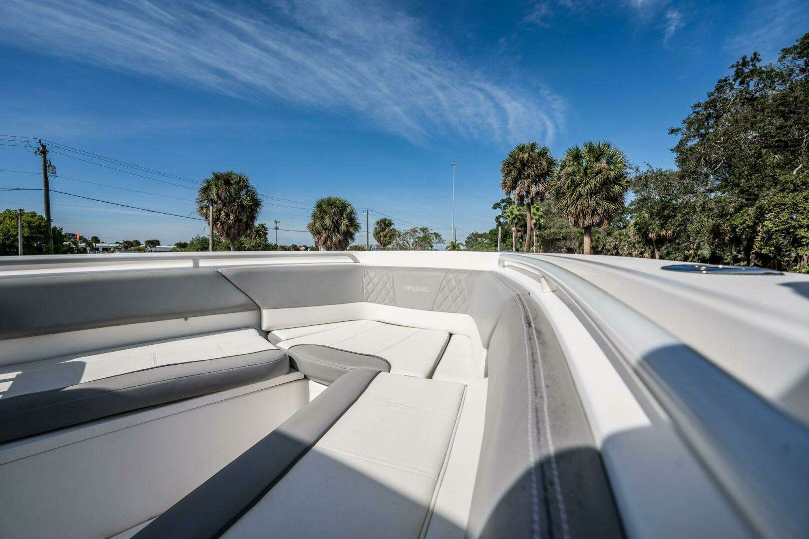 2021 Everglades 335 Center Console - Image 11